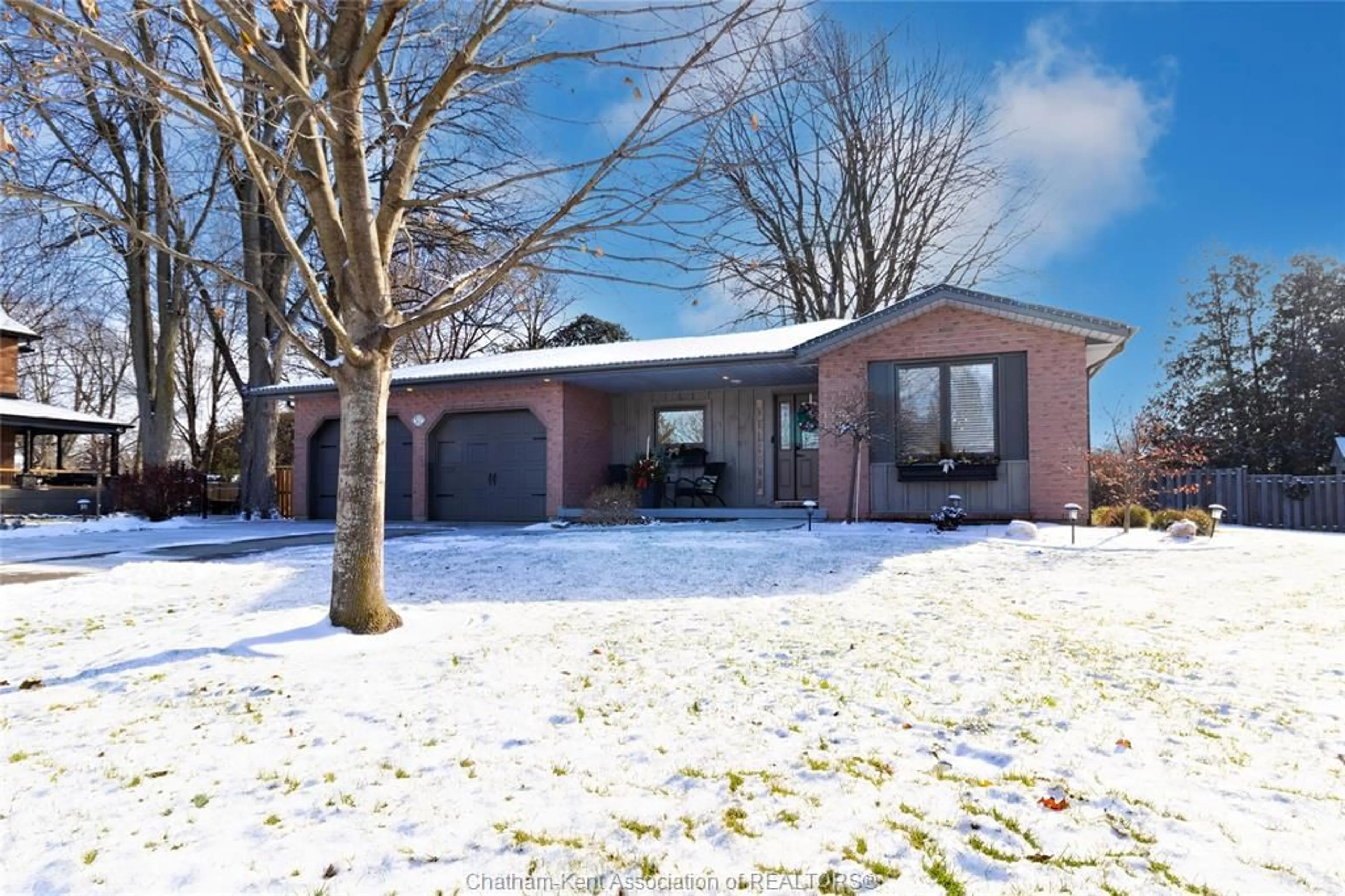 Unknown for 52 FARMHOUSE Pl, Chatham Ontario N7L 5C7