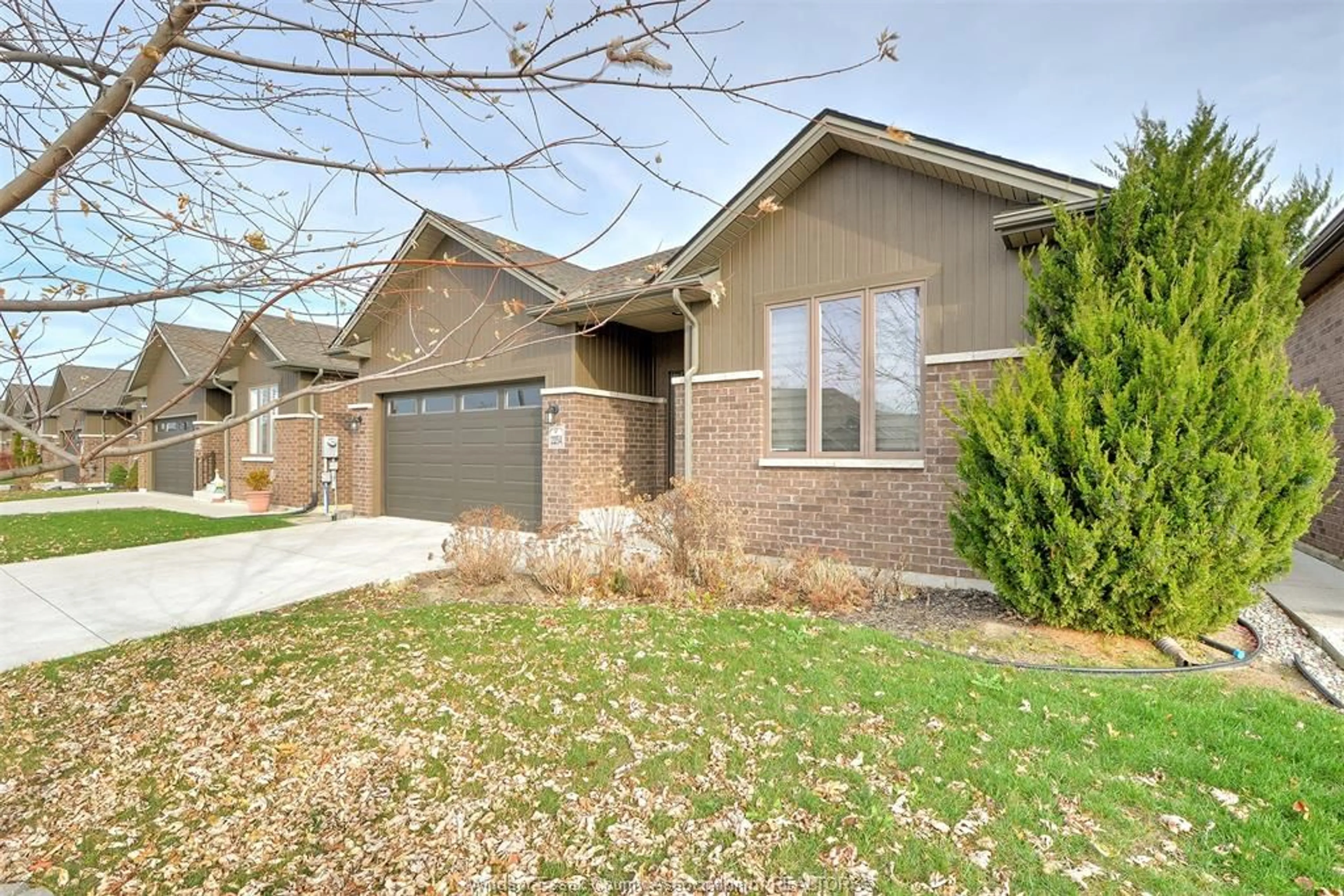 Home with brick exterior material, street for 2254 MAITLAND, Windsor Ontario N8P 0B7