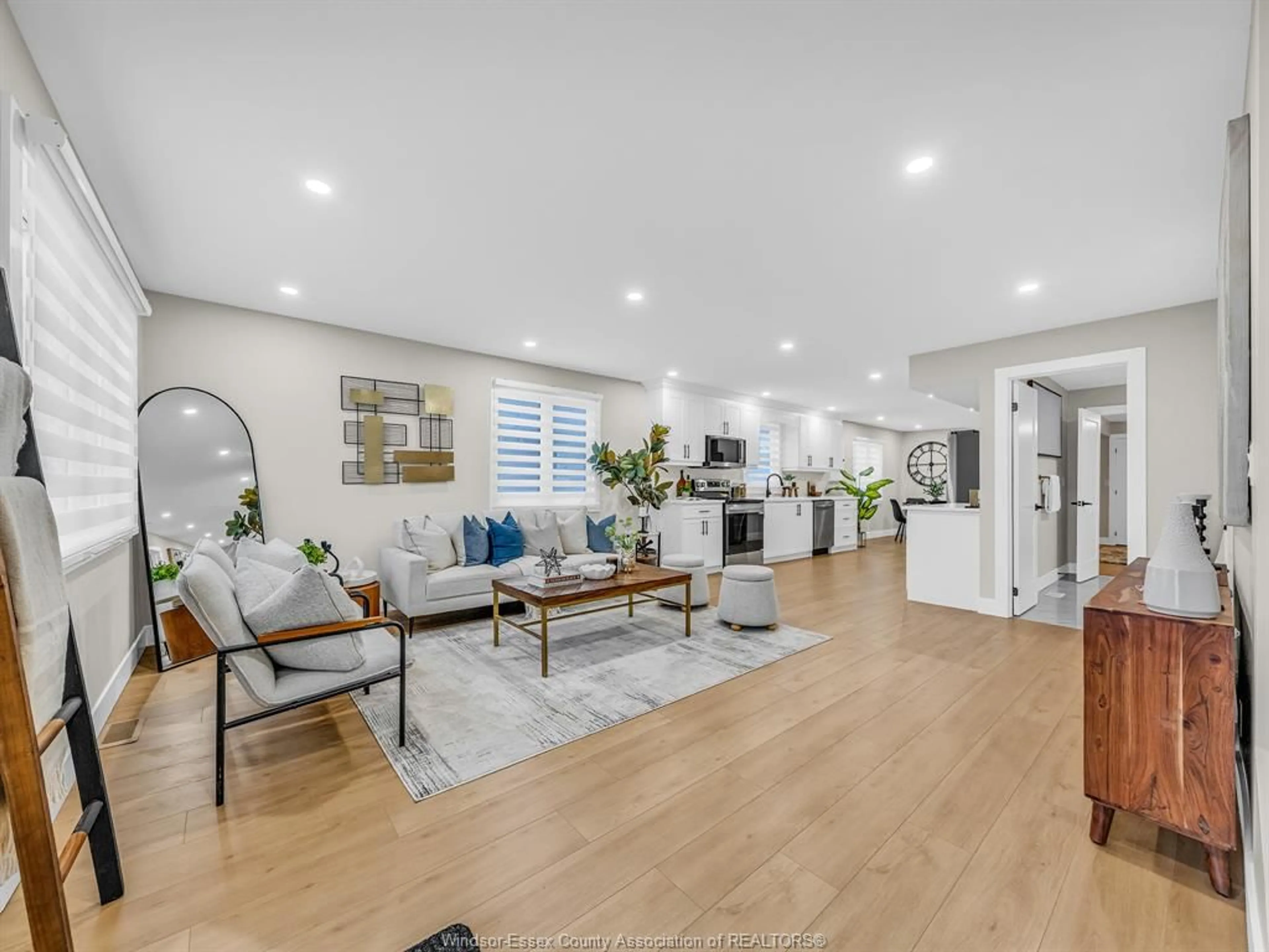 Living room with furniture, unknown for 1055 Birch Ave, Kingsville Ontario N9Y 3T9