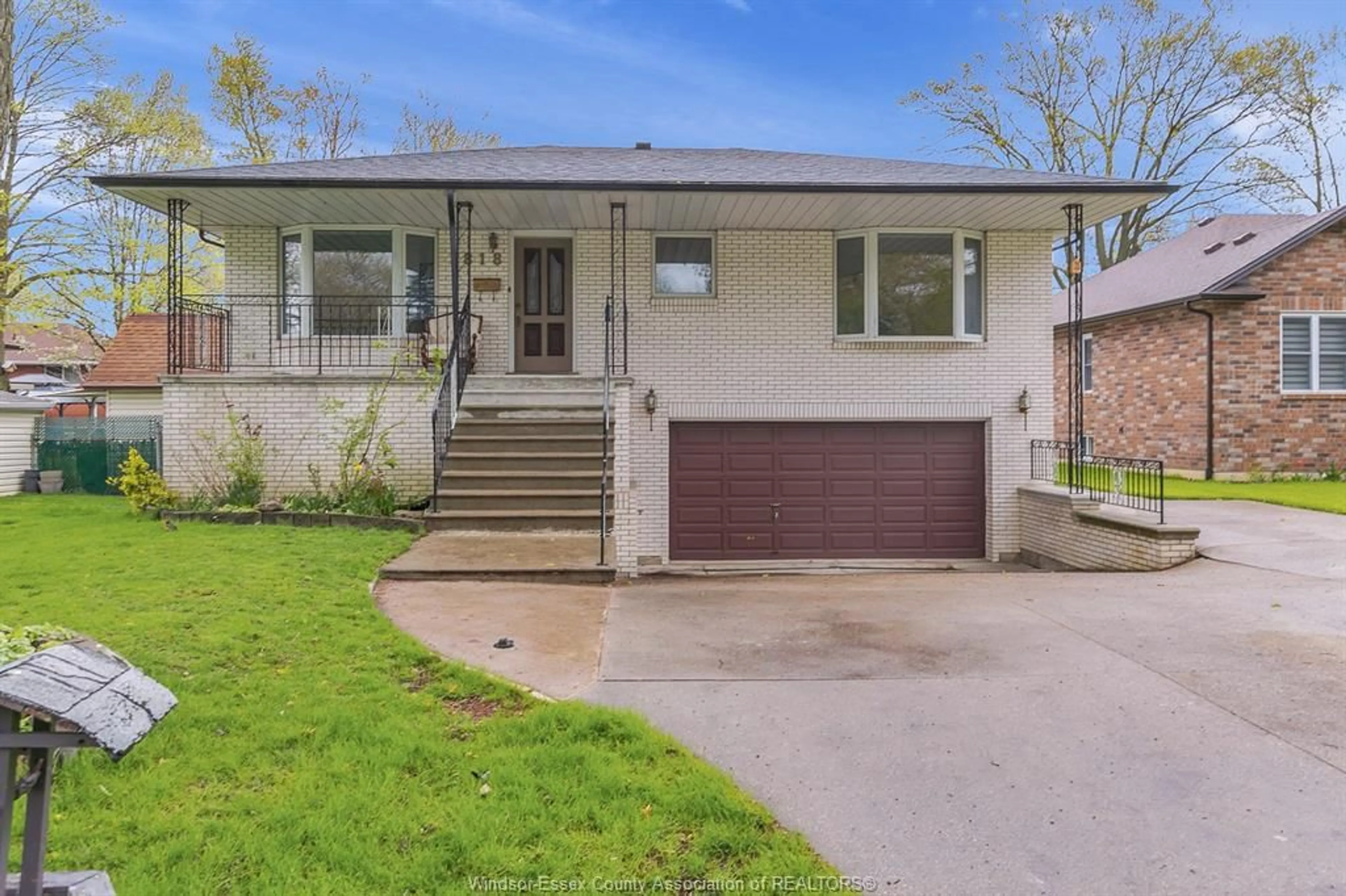 Unknown for 3818 WOODWARD, Windsor Ontario N8W 2Z3