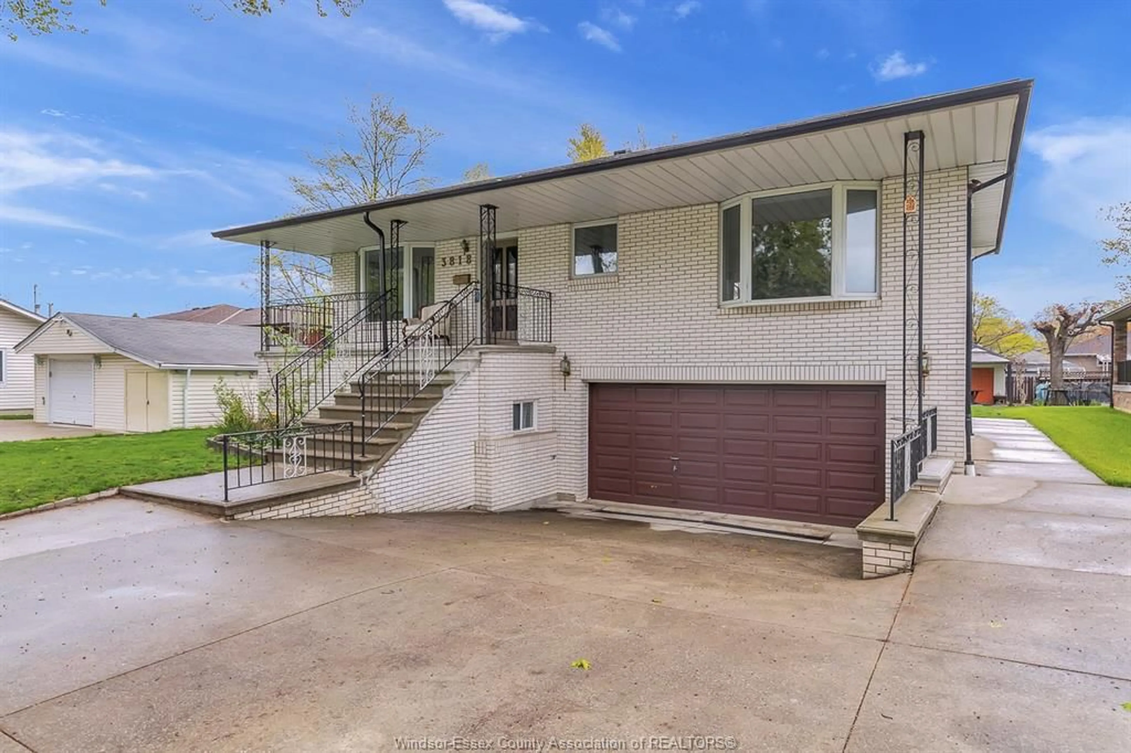 Unknown for 3818 WOODWARD, Windsor Ontario N8W 2Z3