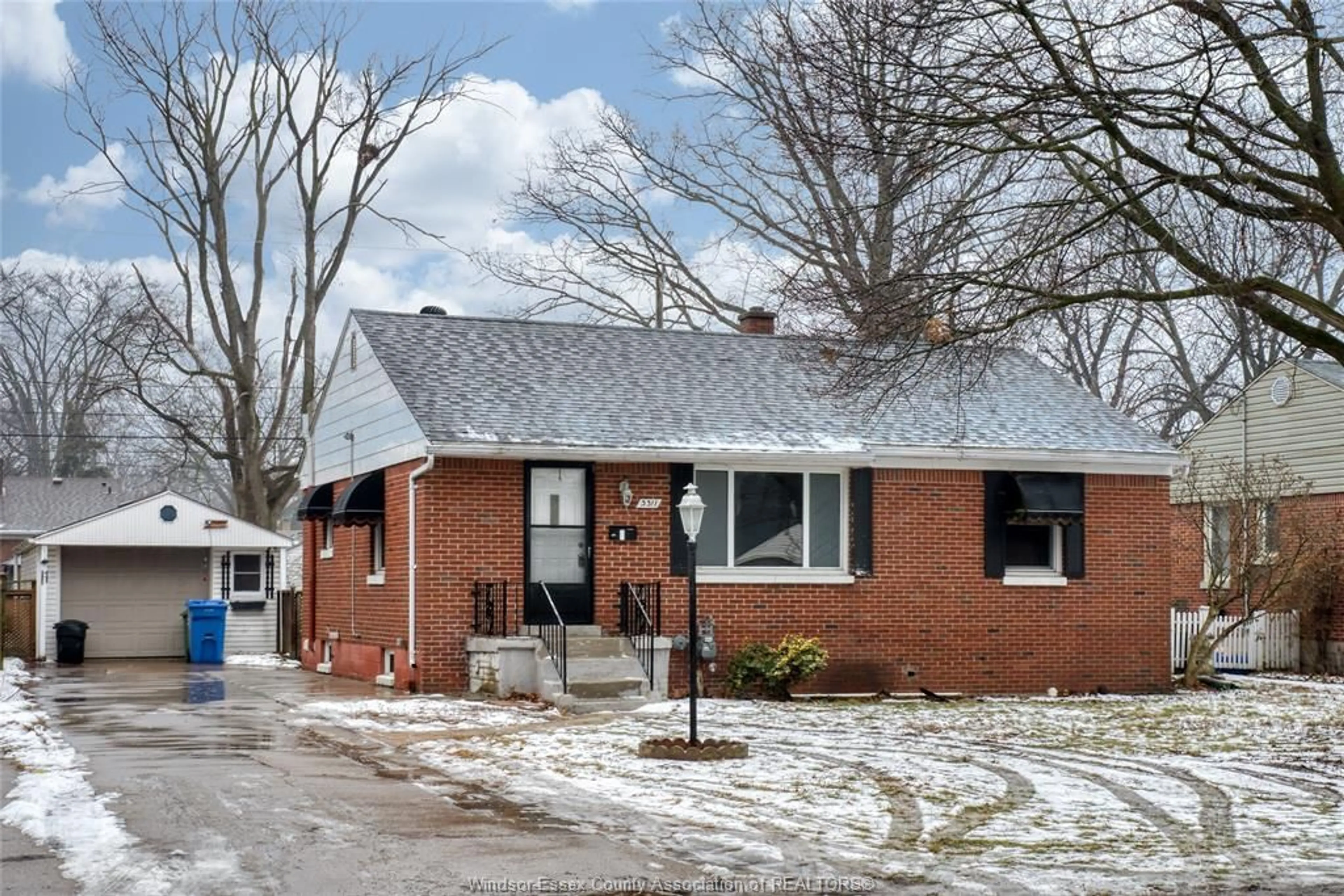 Home with brick exterior material, street for 3311 LONGFELLOW, Windsor Ontario N9E 2L7