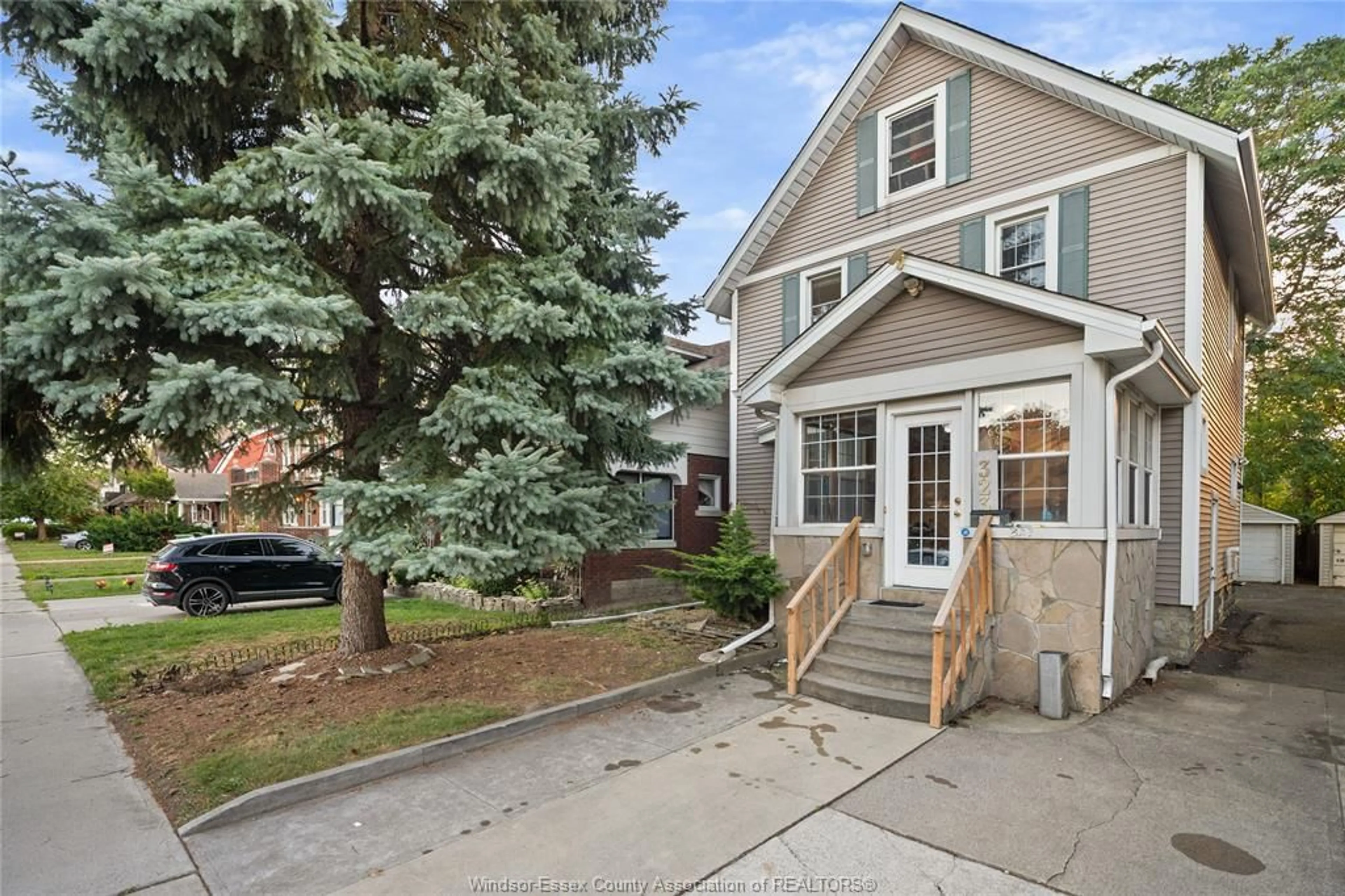 Unknown for 323 RANDOLPH, Windsor Ontario N9B 2T4