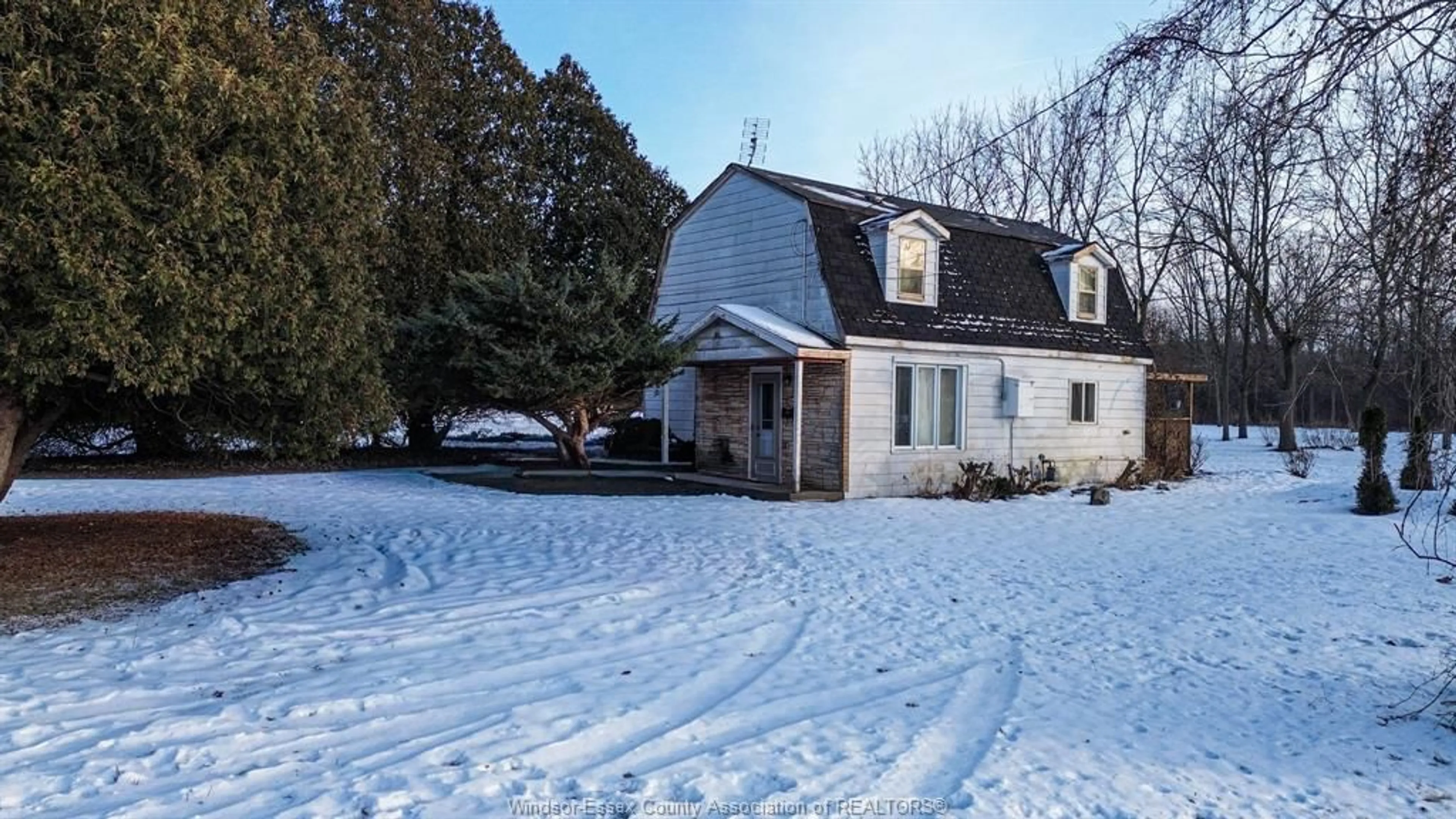 Unknown for 2185 WASHINGTON Blvd, LaSalle Ontario N9H 1Y5