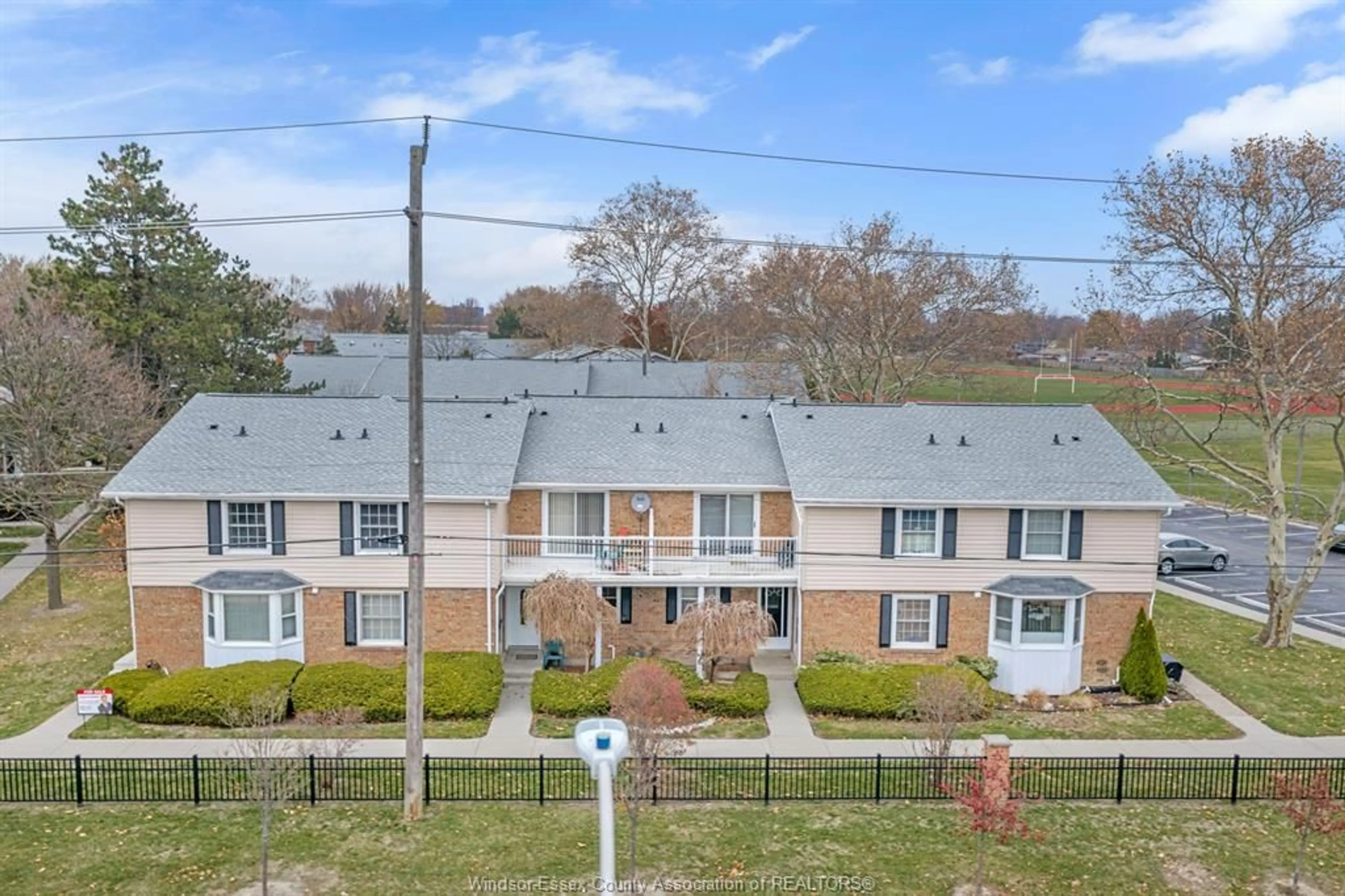 A pic from outside/outdoor area/front of a property/back of a property/a pic from drone, unknown for 8400 LITTLE RIVER Rd #6, Windsor Ontario N8S 2B5