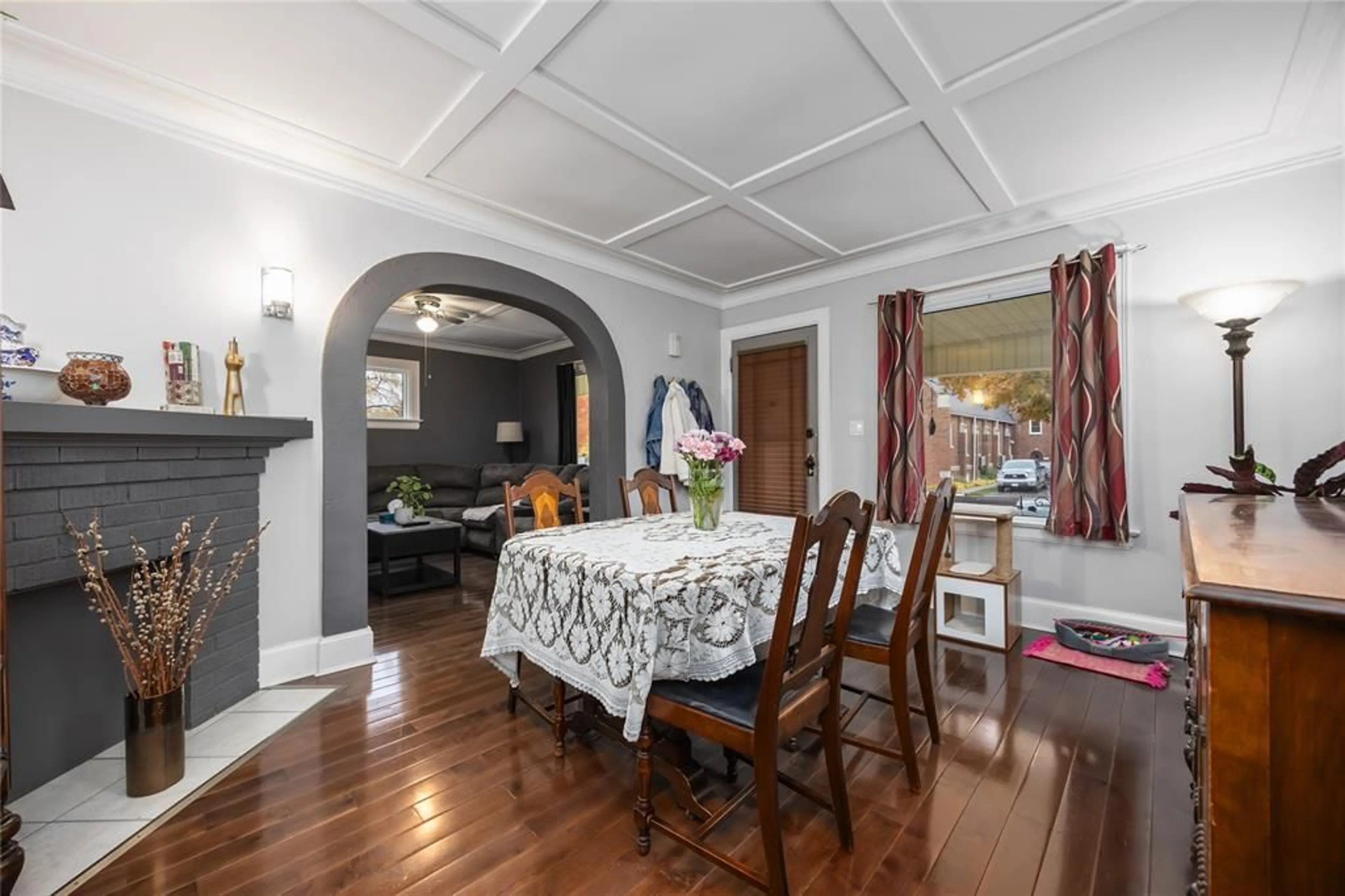 Dining room, unknown for 356 TALFOURD St, Sarnia Ontario N7T 1P9