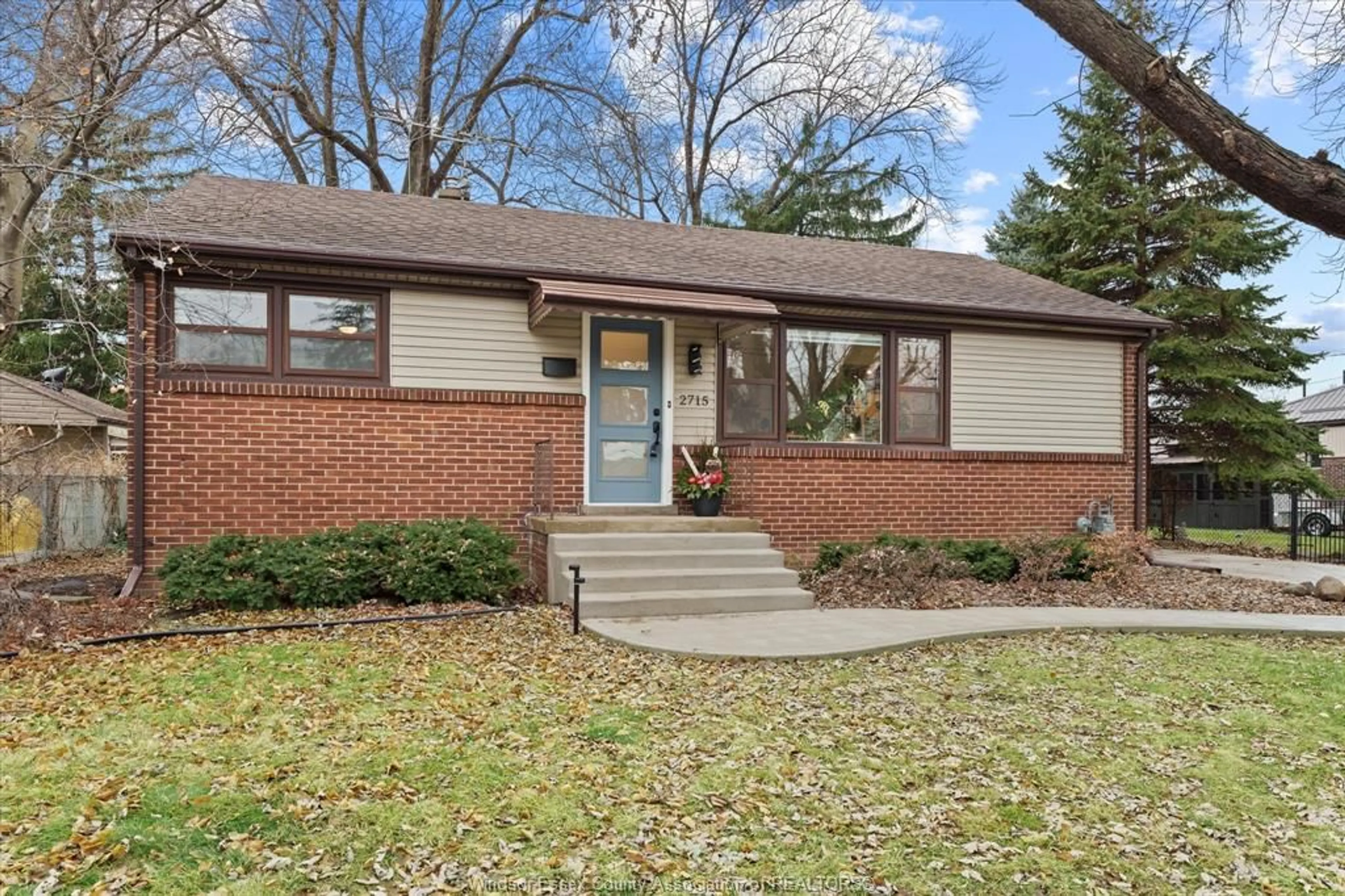 Home with brick exterior material, street for 2715 Dandurand, Windsor Ontario N9E 2E2