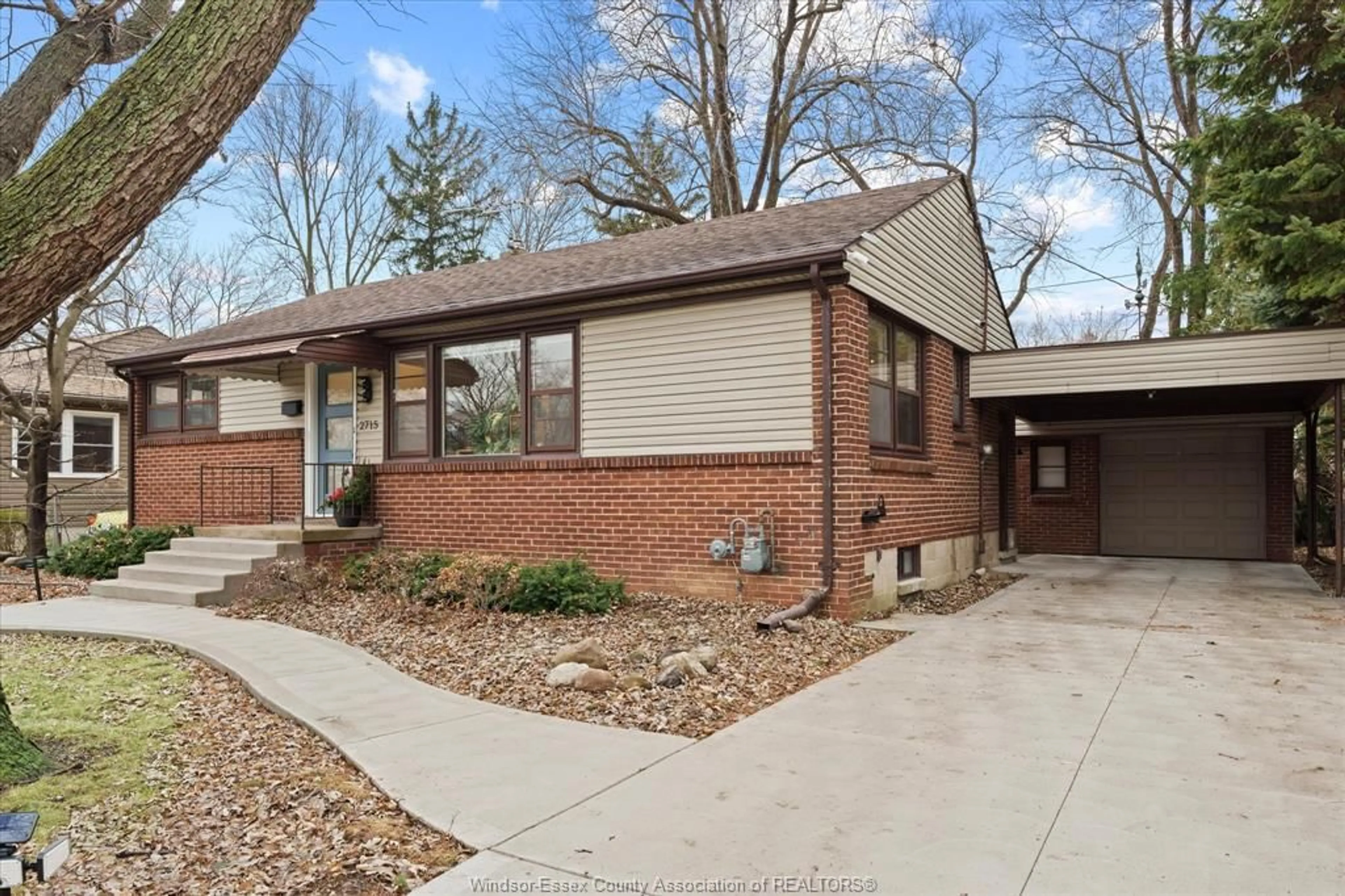 Home with brick exterior material, street for 2715 Dandurand, Windsor Ontario N9E 2E2