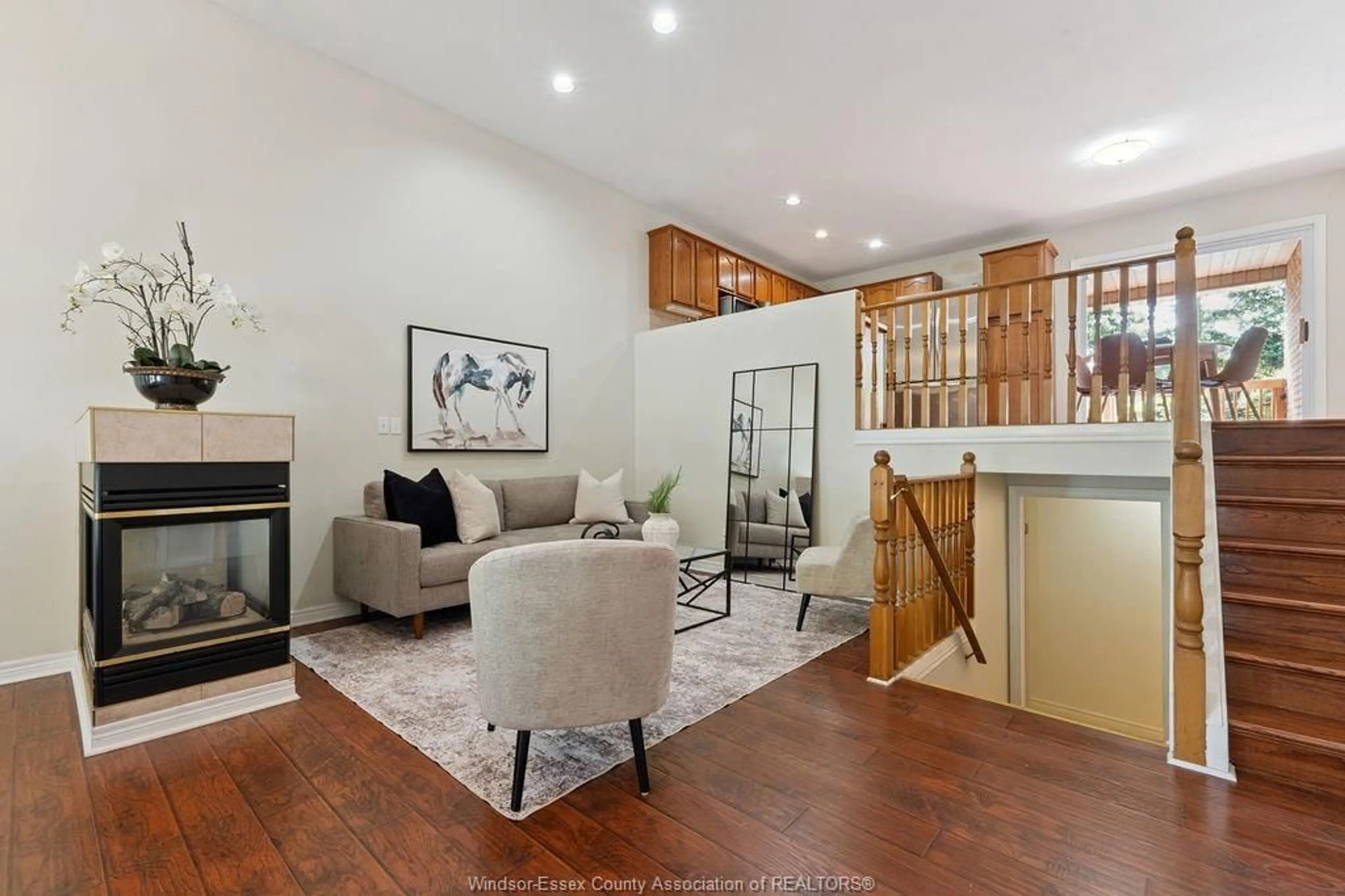 Unknown for 1544 IMPERIAL Cres, Windsor Ontario N9G 2T8