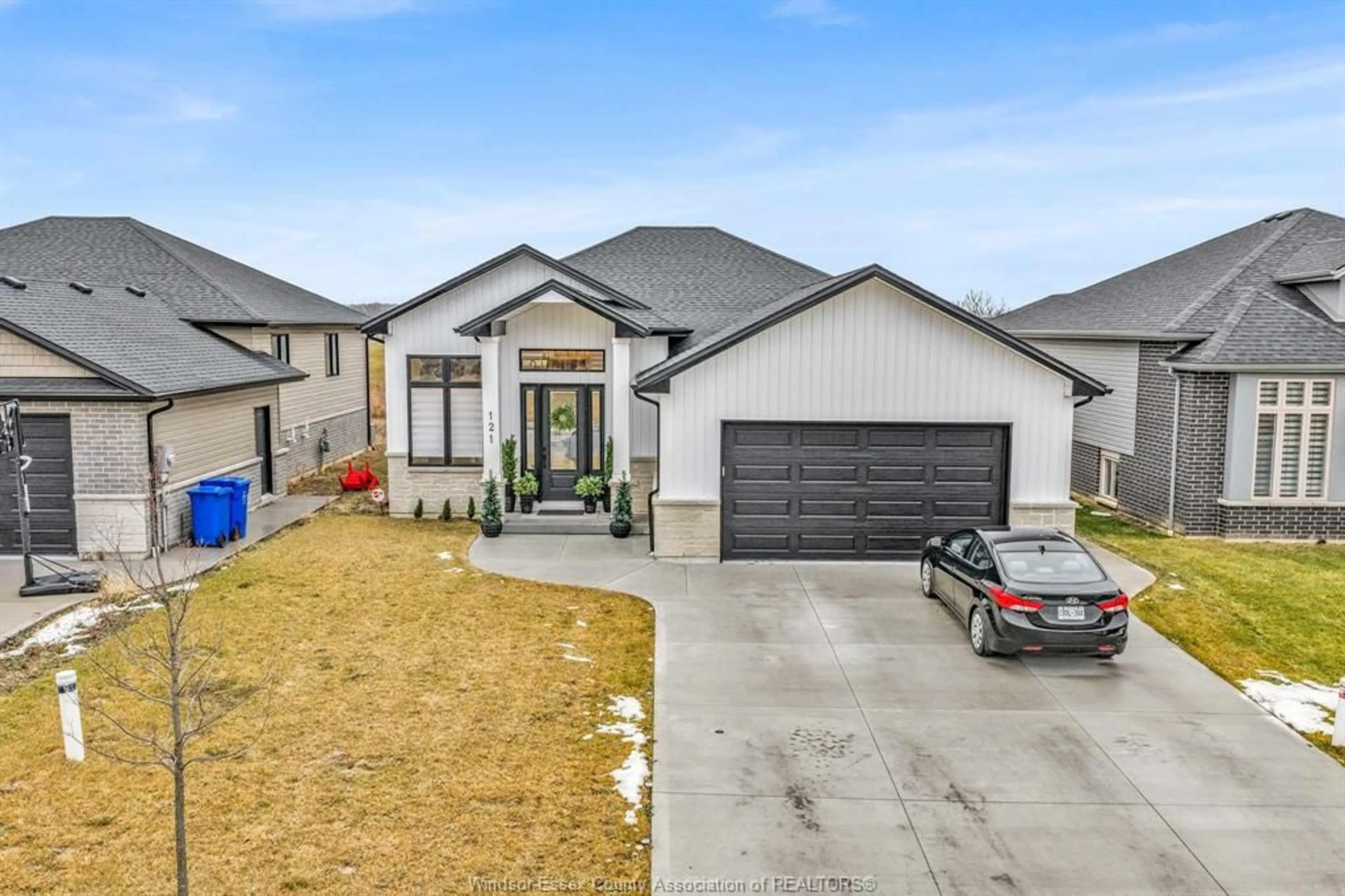 Unknown for 121 Kingsbridge Dr., Amherstburg Ontario N9V 0G8