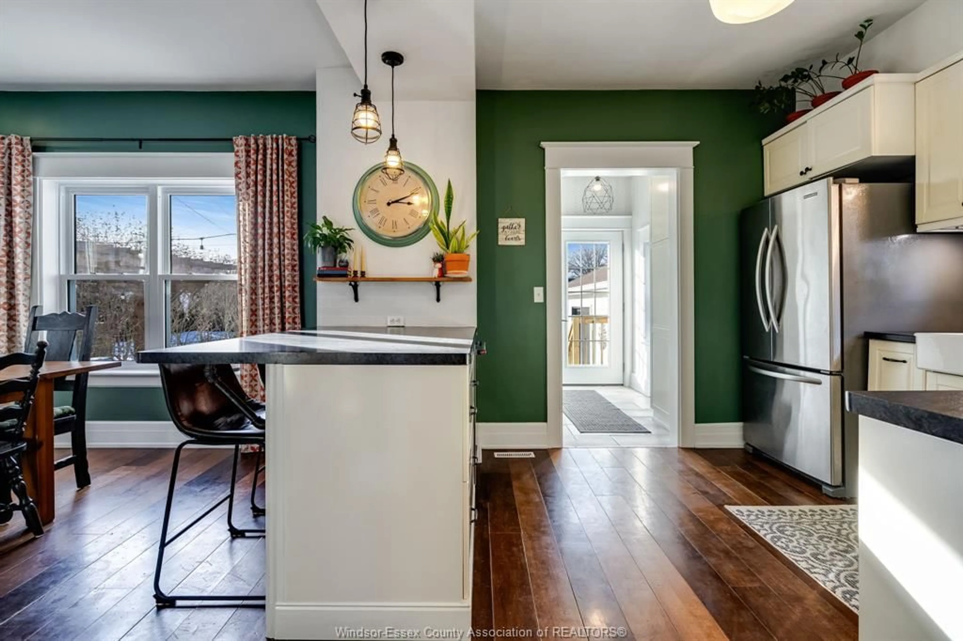 Open concept kitchen, unknown for 41 Fox St, Leamington Ontario N8H 3J5