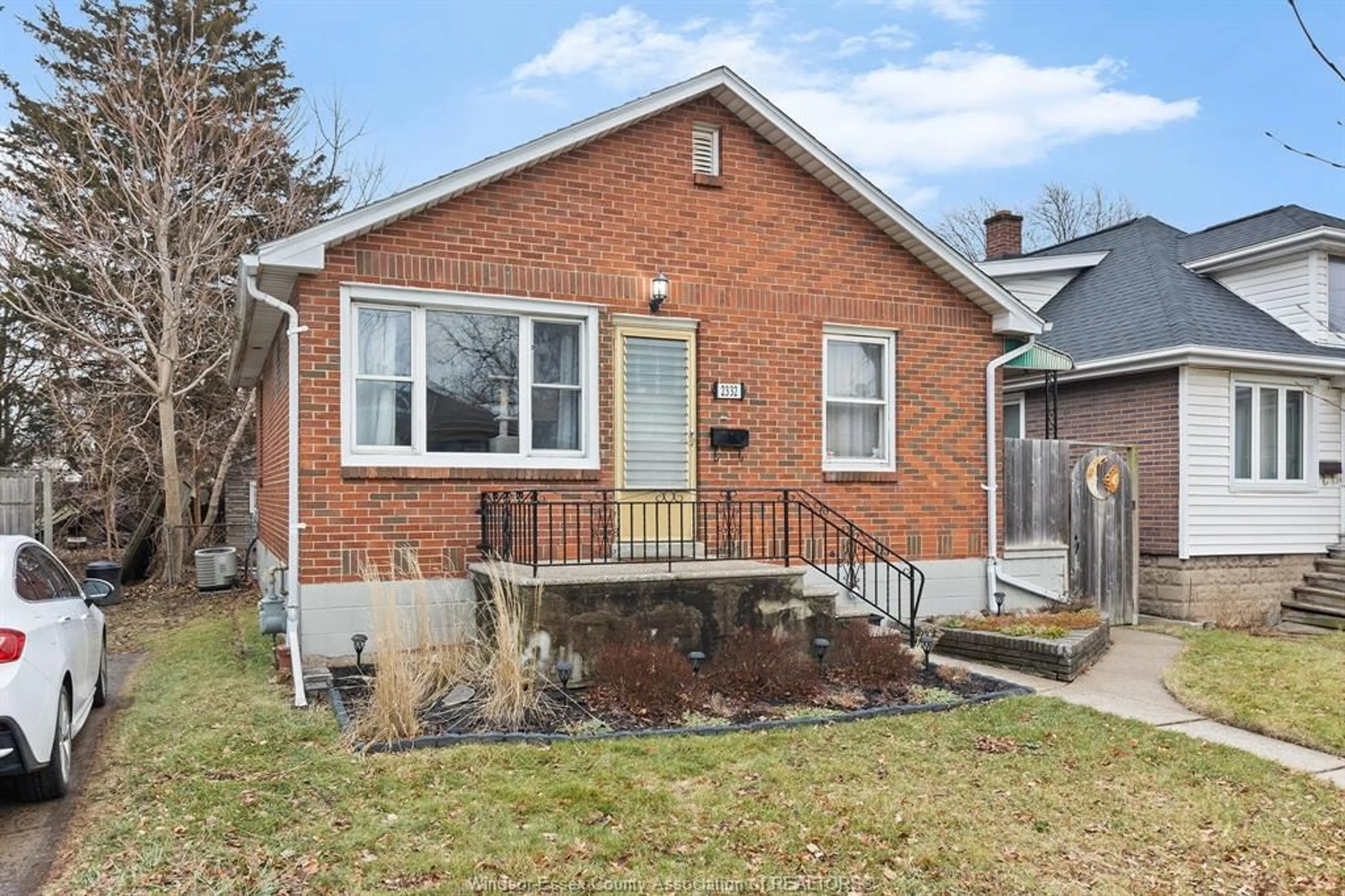 Home with brick exterior material, street for 2332 MERCER, Windsor Ontario N8X 3R3