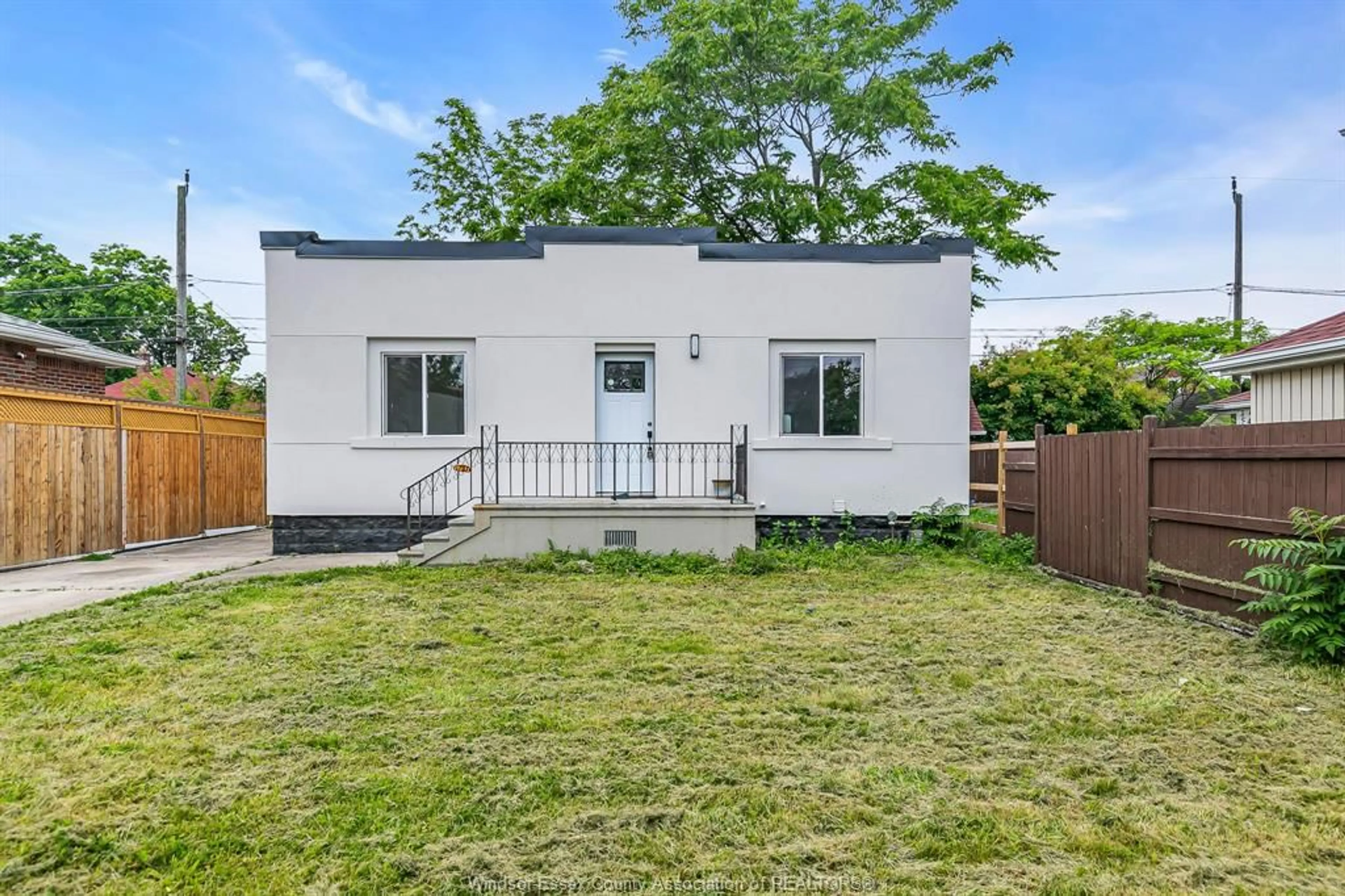 Unknown for 1737 DROUILLARD Rd, Windsor Ontario N8Y 2S6