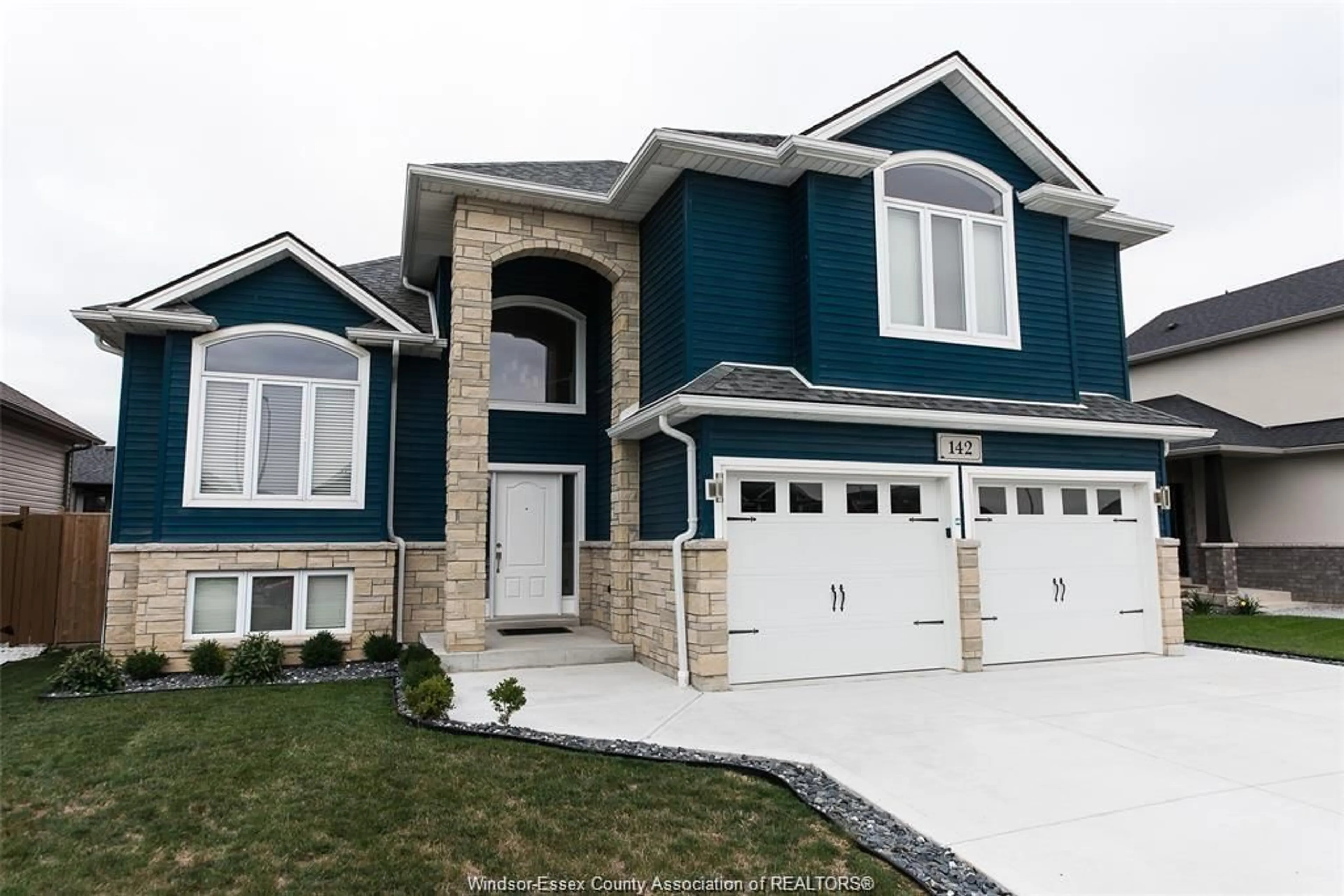 Home with vinyl exterior material, street for 142 SUMMER St, Belle River Ontario N0R 1A0