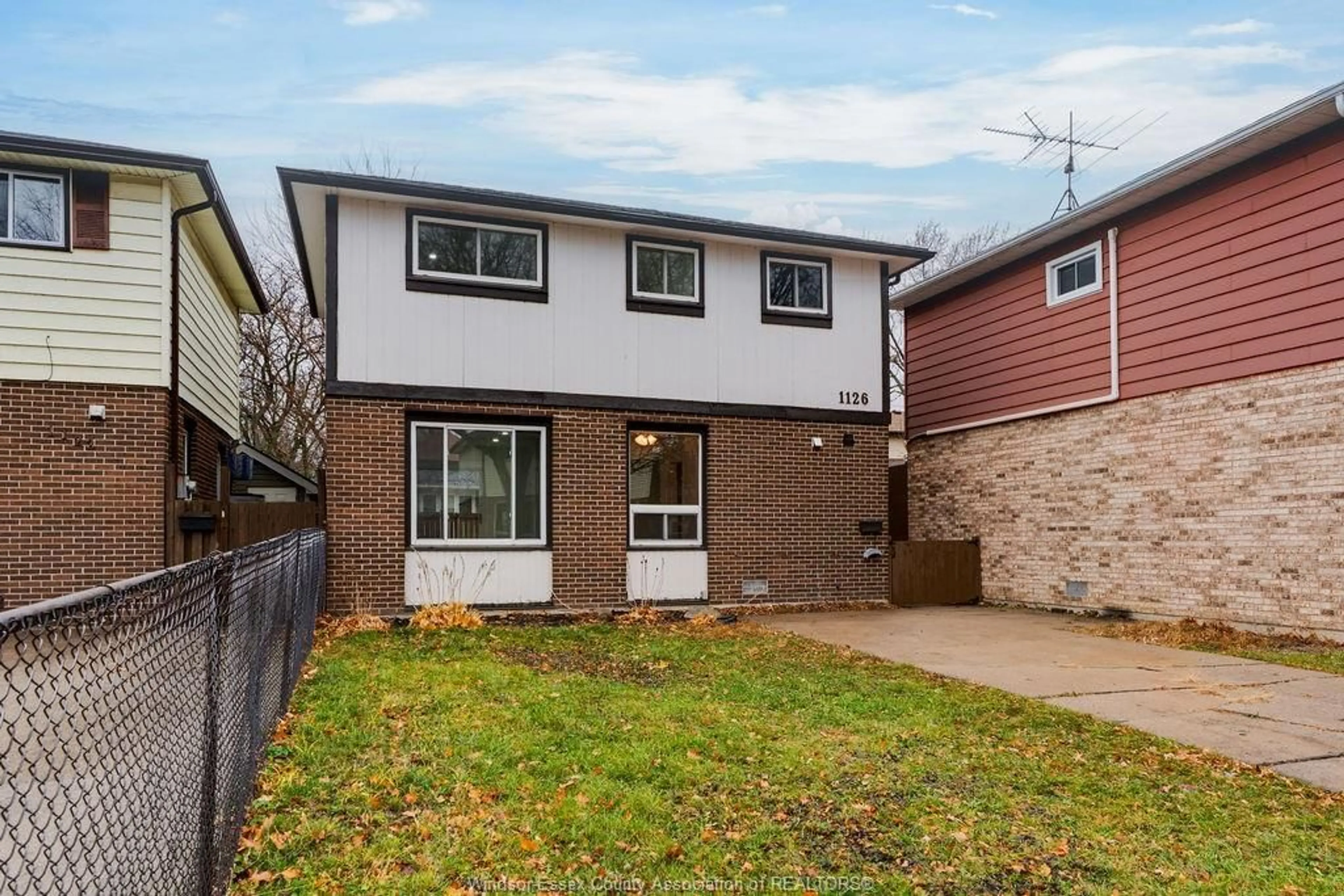 Home with brick exterior material, street for 1126 AIRE PL, Windsor Ontario N8S 4G2