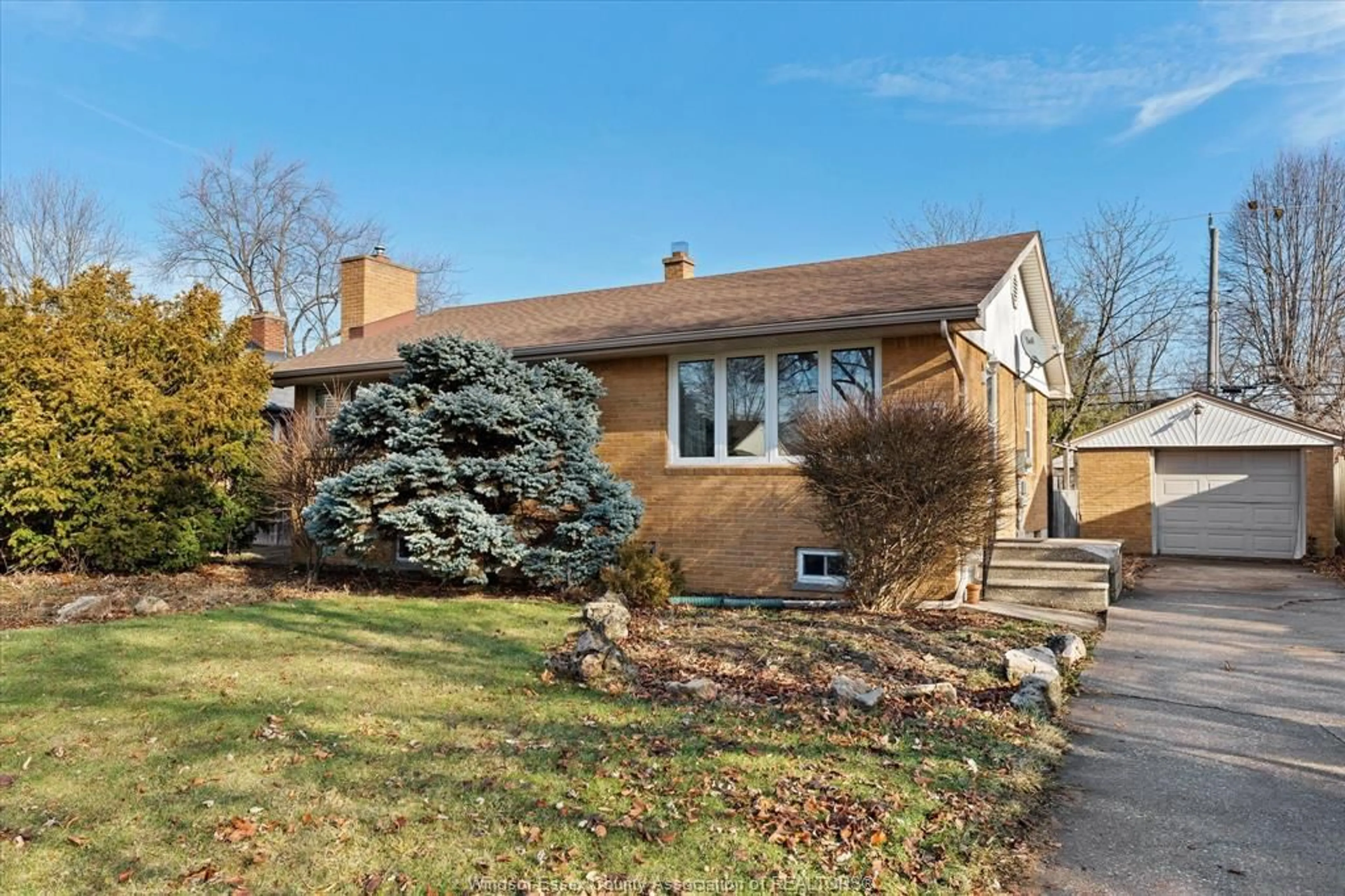 Home with brick exterior material, street for 3296 MAISONNEUVE Ave, Windsor Ontario N9E 1Y7