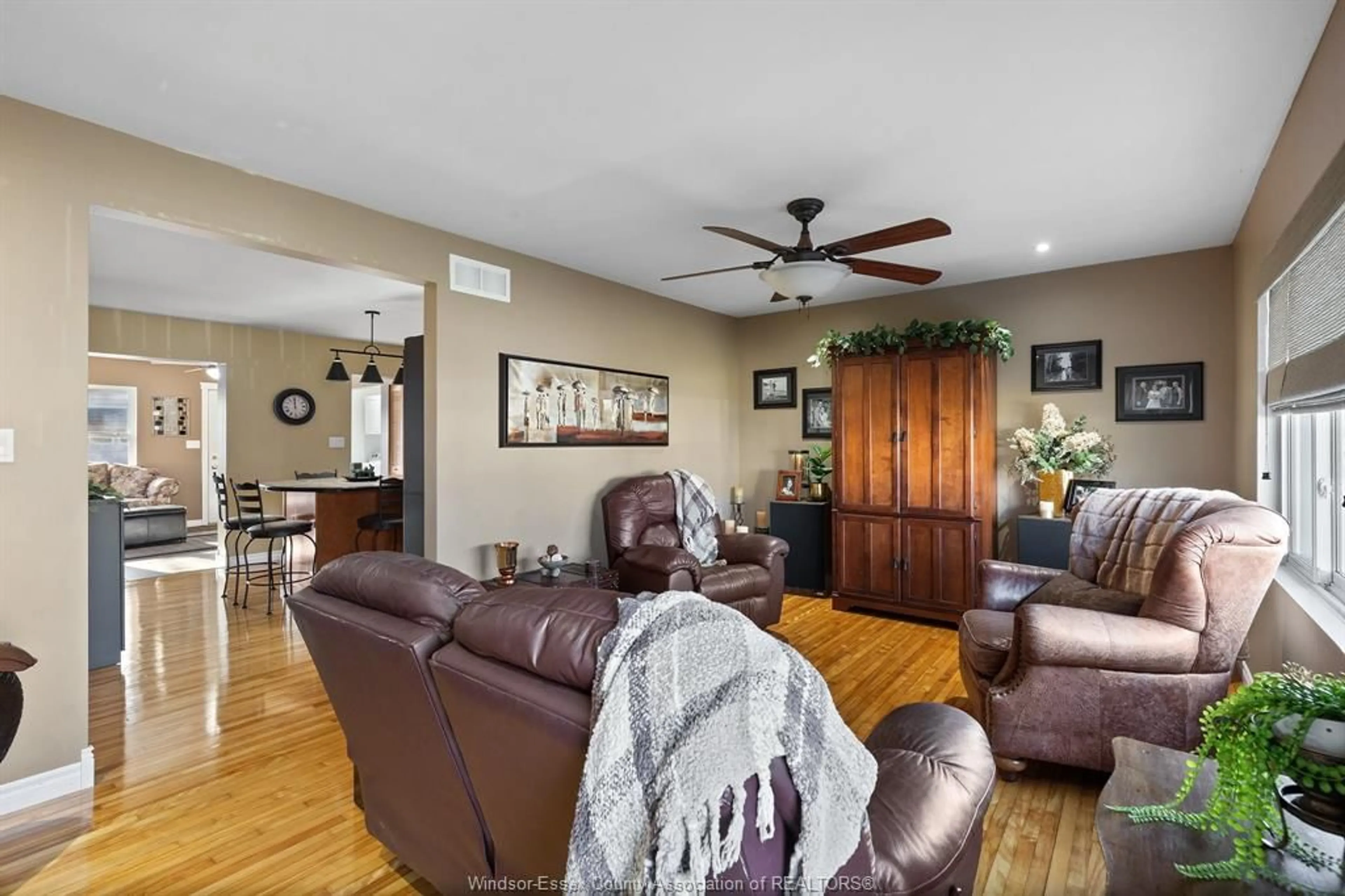 Living room with furniture, unknown for 226 Maidstone Ave, Essex Ontario N8M 2J9