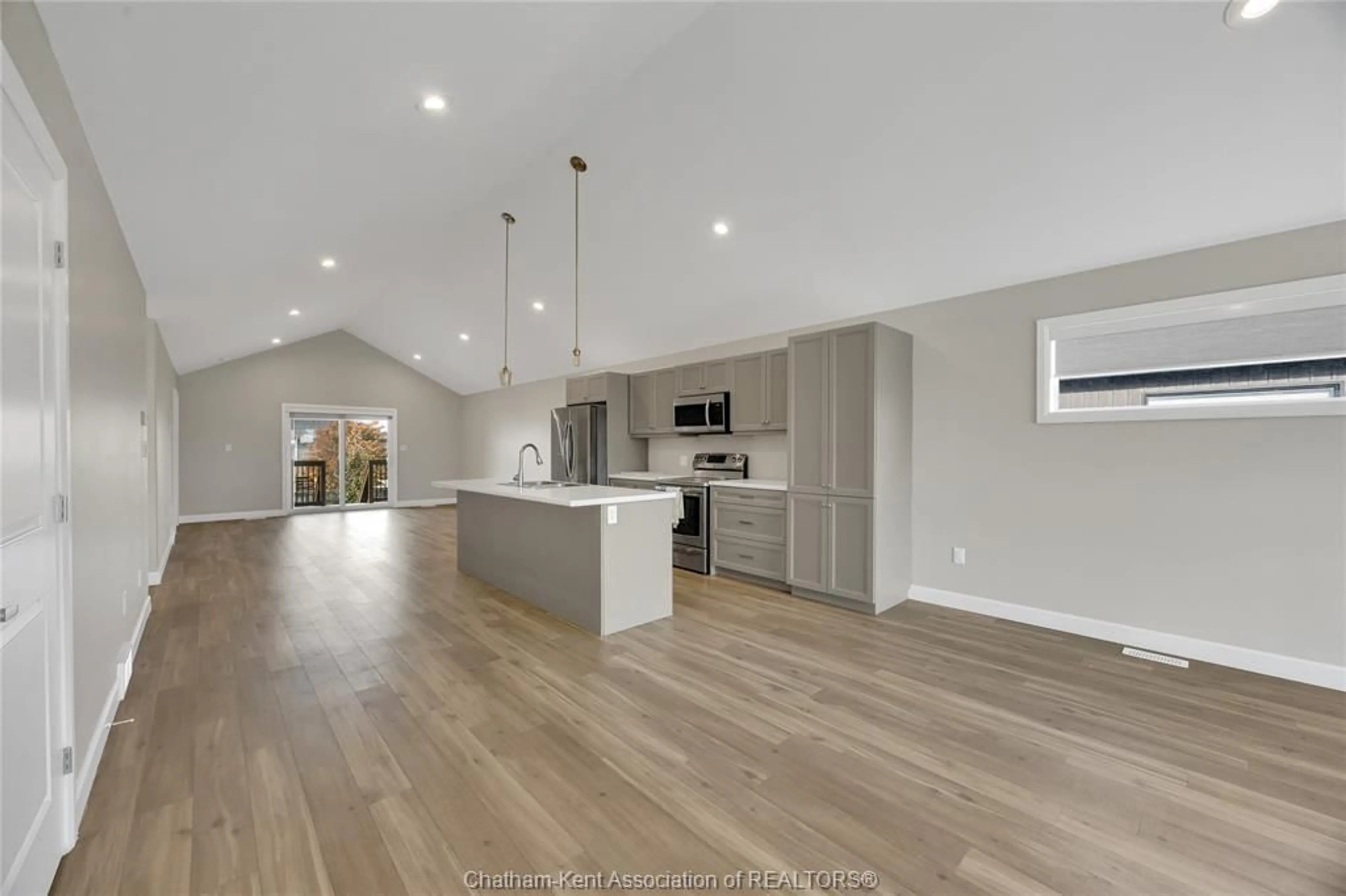 Open concept kitchen, unknown for 80 ARROWHEAD Lane, Chatham Ontario N7M 0T2