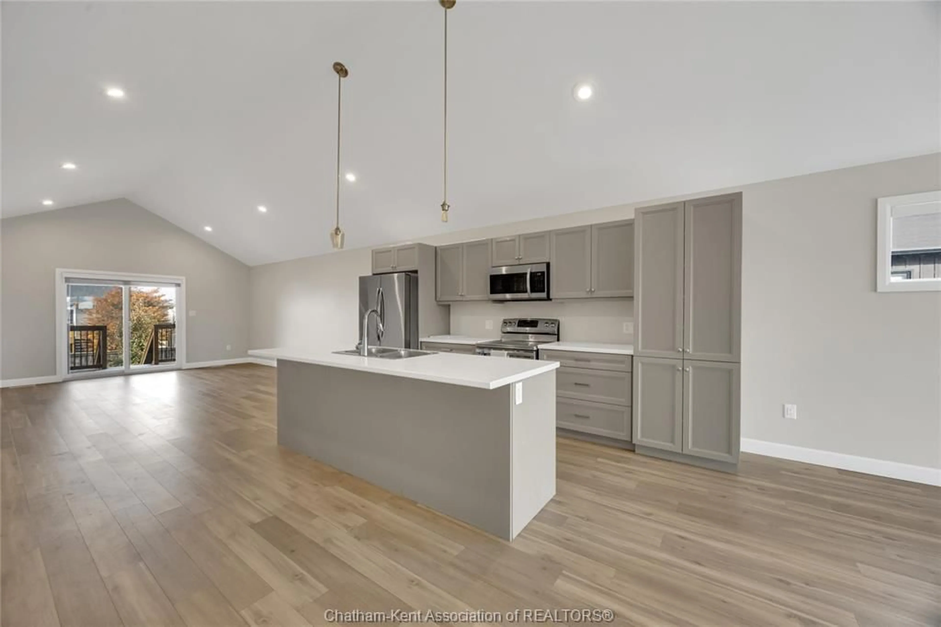 Open concept kitchen, unknown for 80 ARROWHEAD Lane, Chatham Ontario N7M 0T2