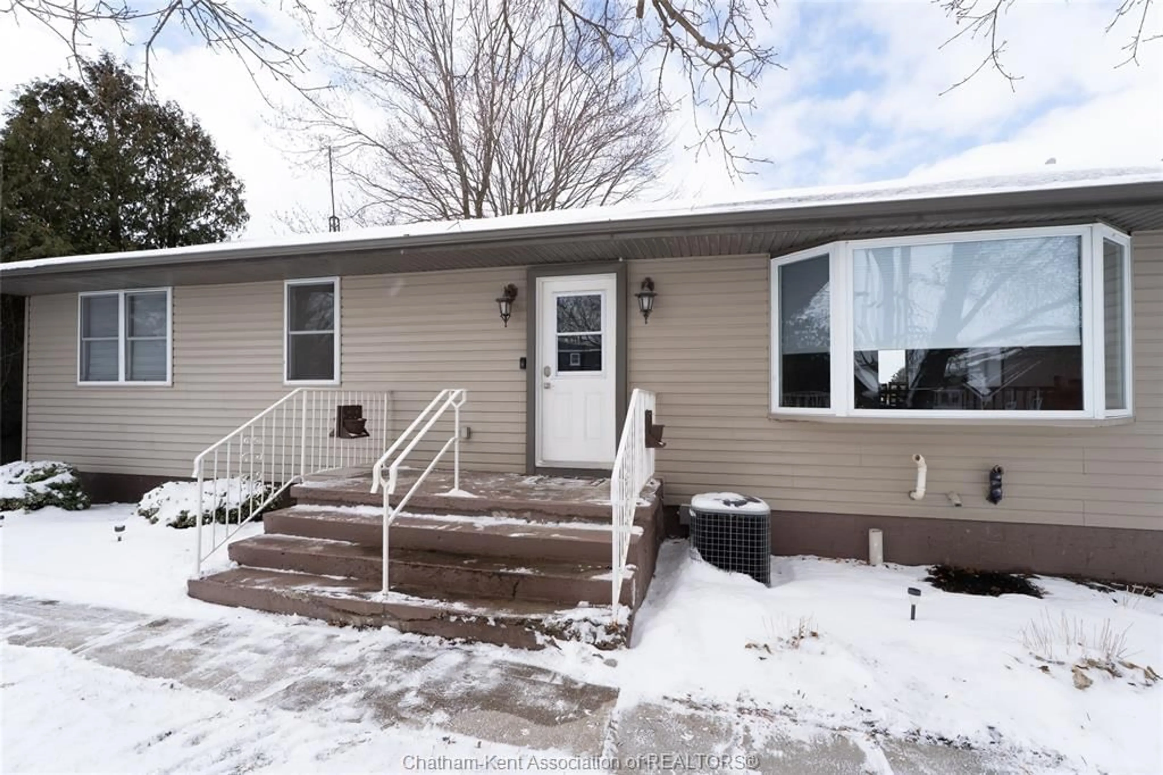 Home with vinyl exterior material, street for 29006 SHARROW Rd, Wabash Ontario N0P 2K0