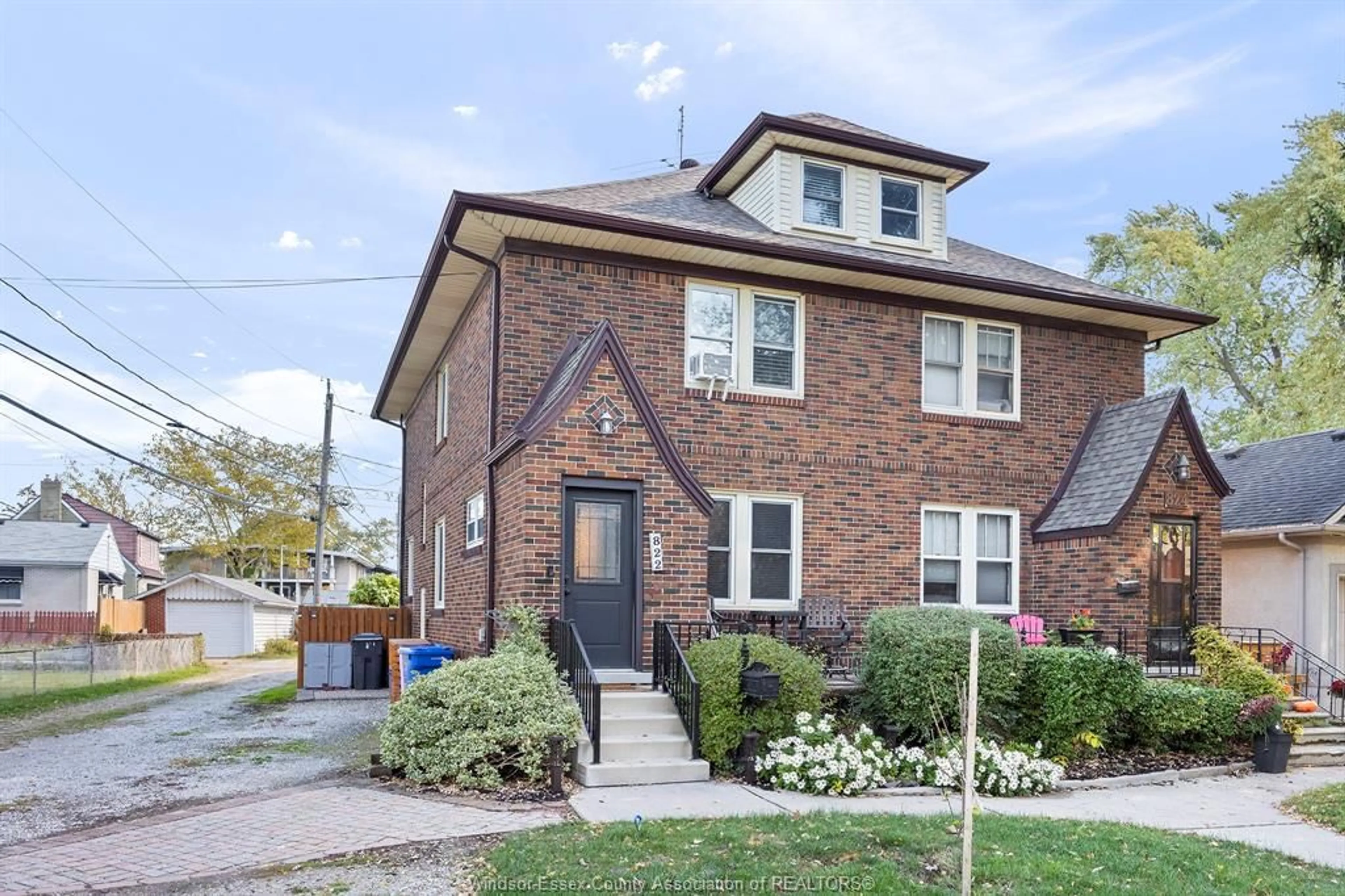 Home with brick exterior material, street for 822 FAIRVIEW Blvd, Windsor Ontario N8S 3E5