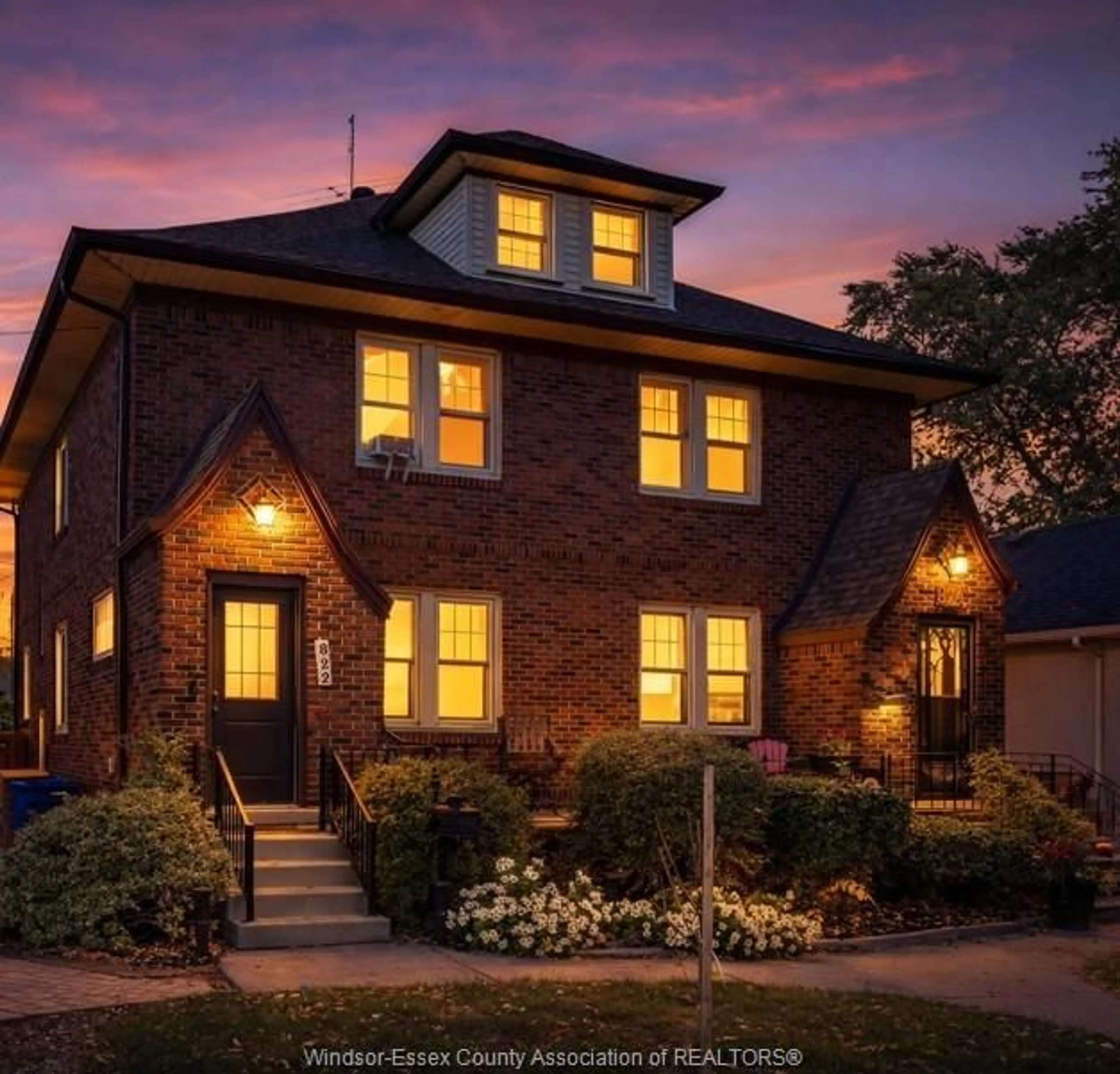 Home with brick exterior material, street for 822 FAIRVIEW Blvd, Windsor Ontario N8S 3E5