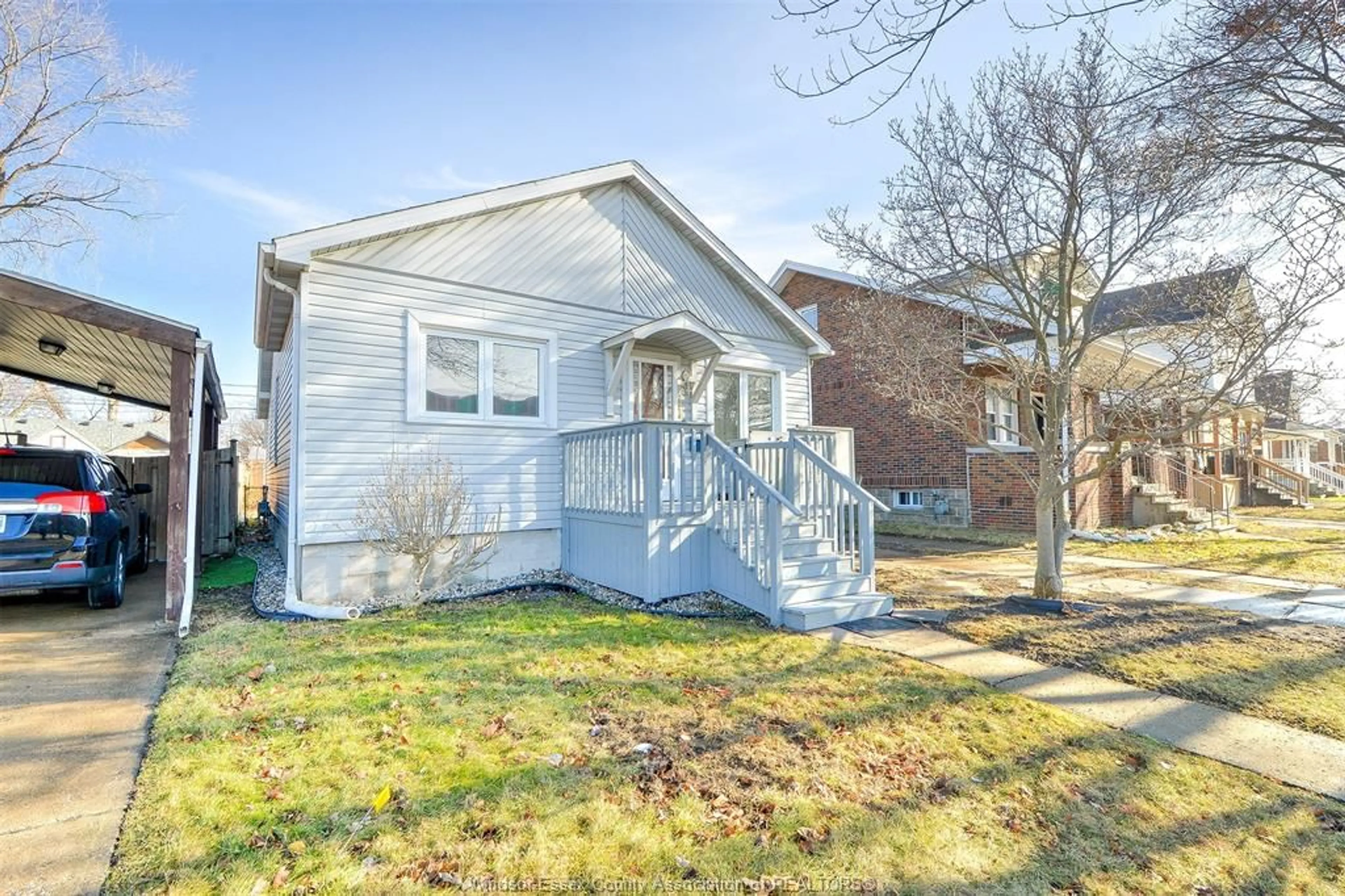 Unknown for 2254 CADILLAC, Windsor Ontario N8W 3Y1