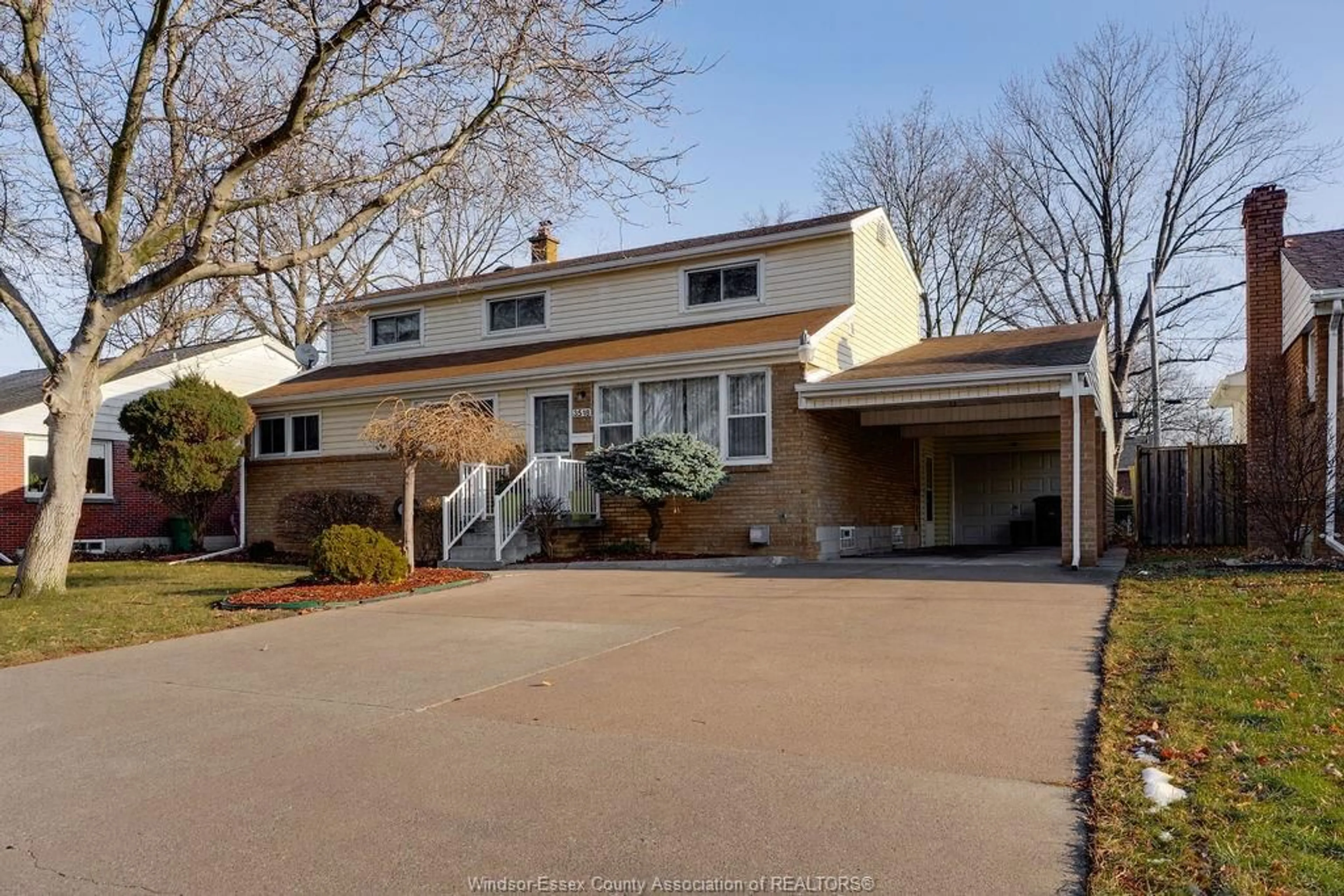 Home with vinyl exterior material, street for 3518 WOODLAND Ave, Windsor Ontario N9E 1Z8