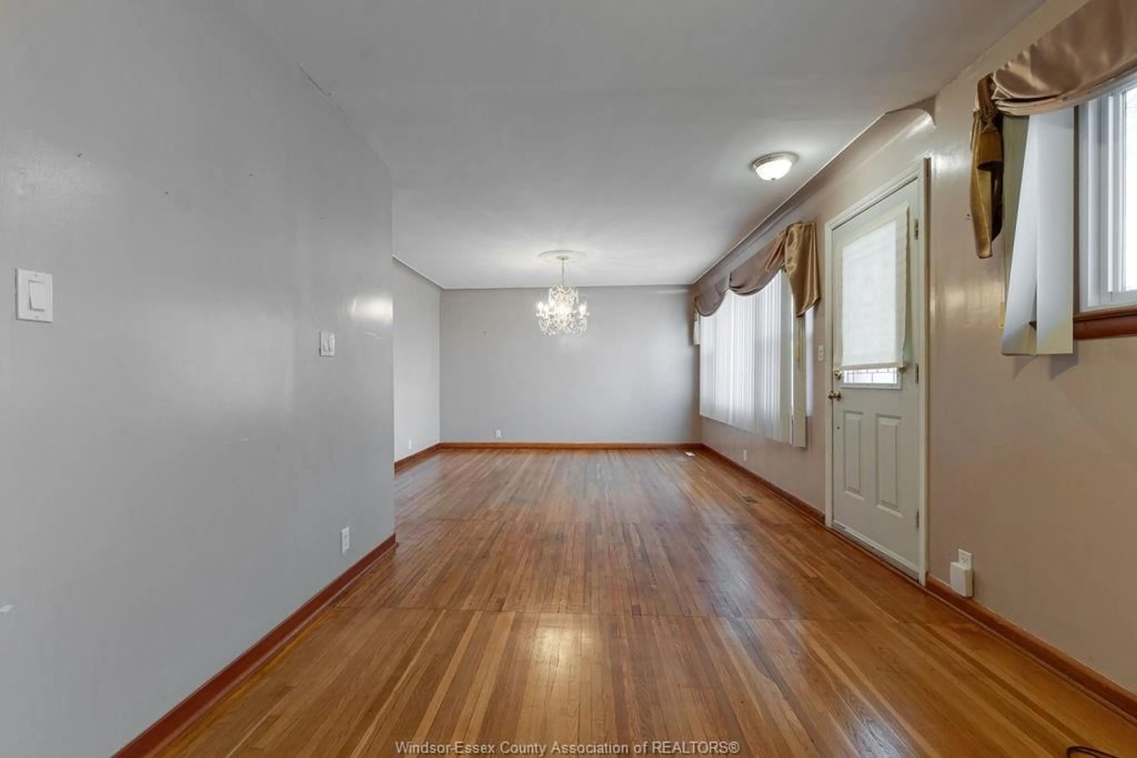 A pic of a room for 3518 WOODLAND Ave, Windsor Ontario N9E 1Z8