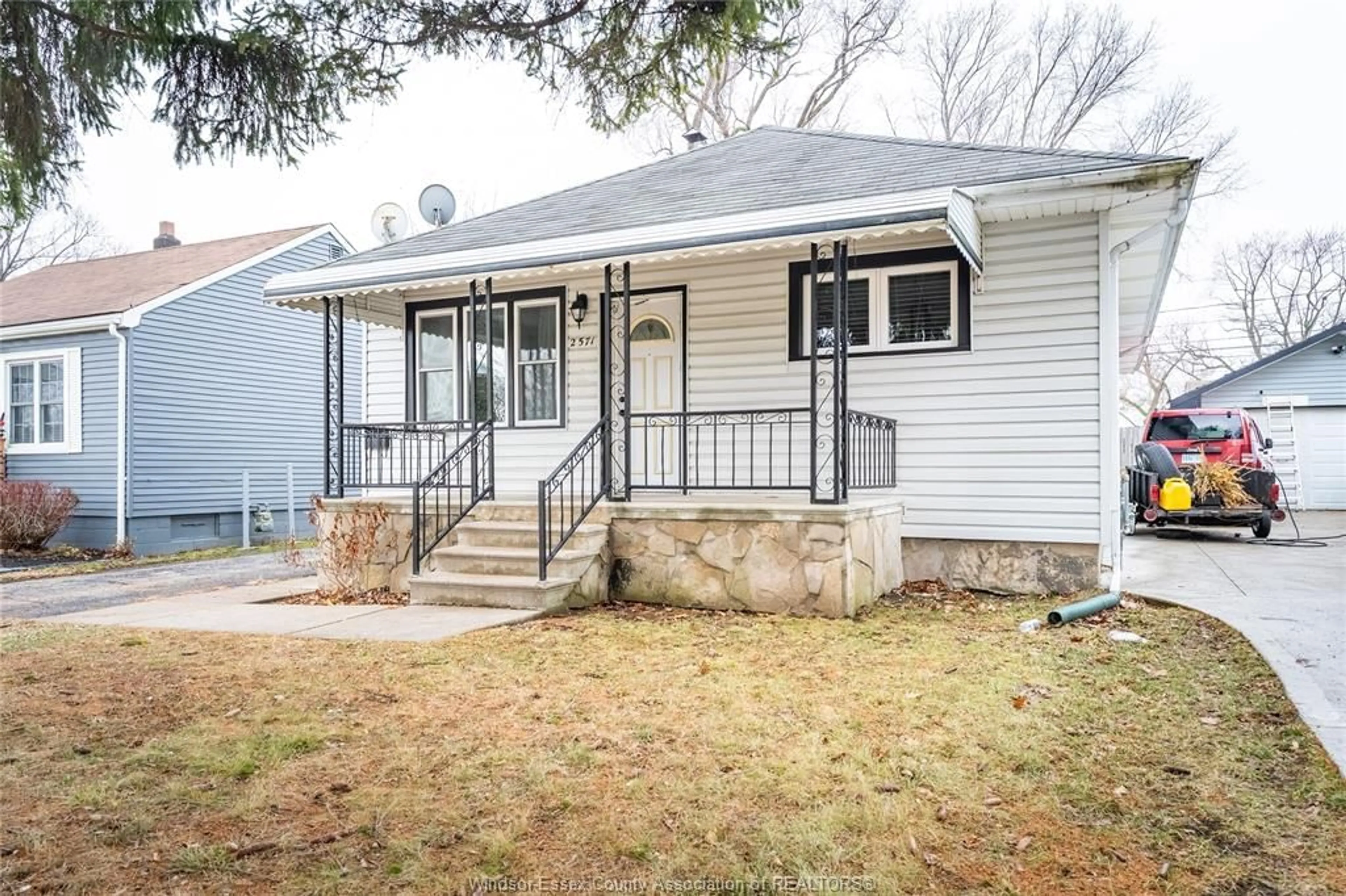 Unknown for 2571 MEIGHEN, Windsor Ontario N8W 4C3