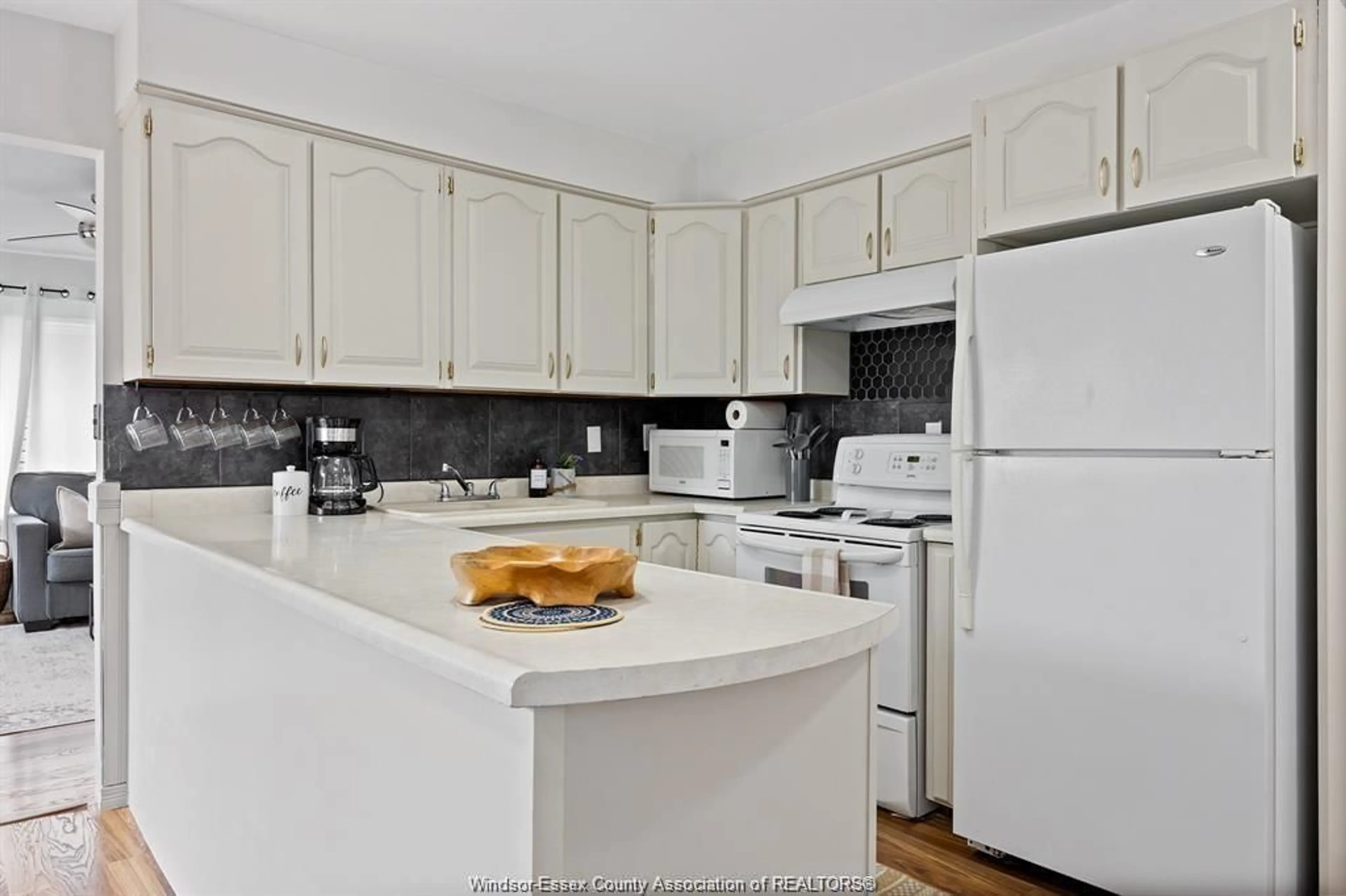 Standard kitchen, unknown for 166 STIRLING St, Lakeshore Ontario N0R 1A0