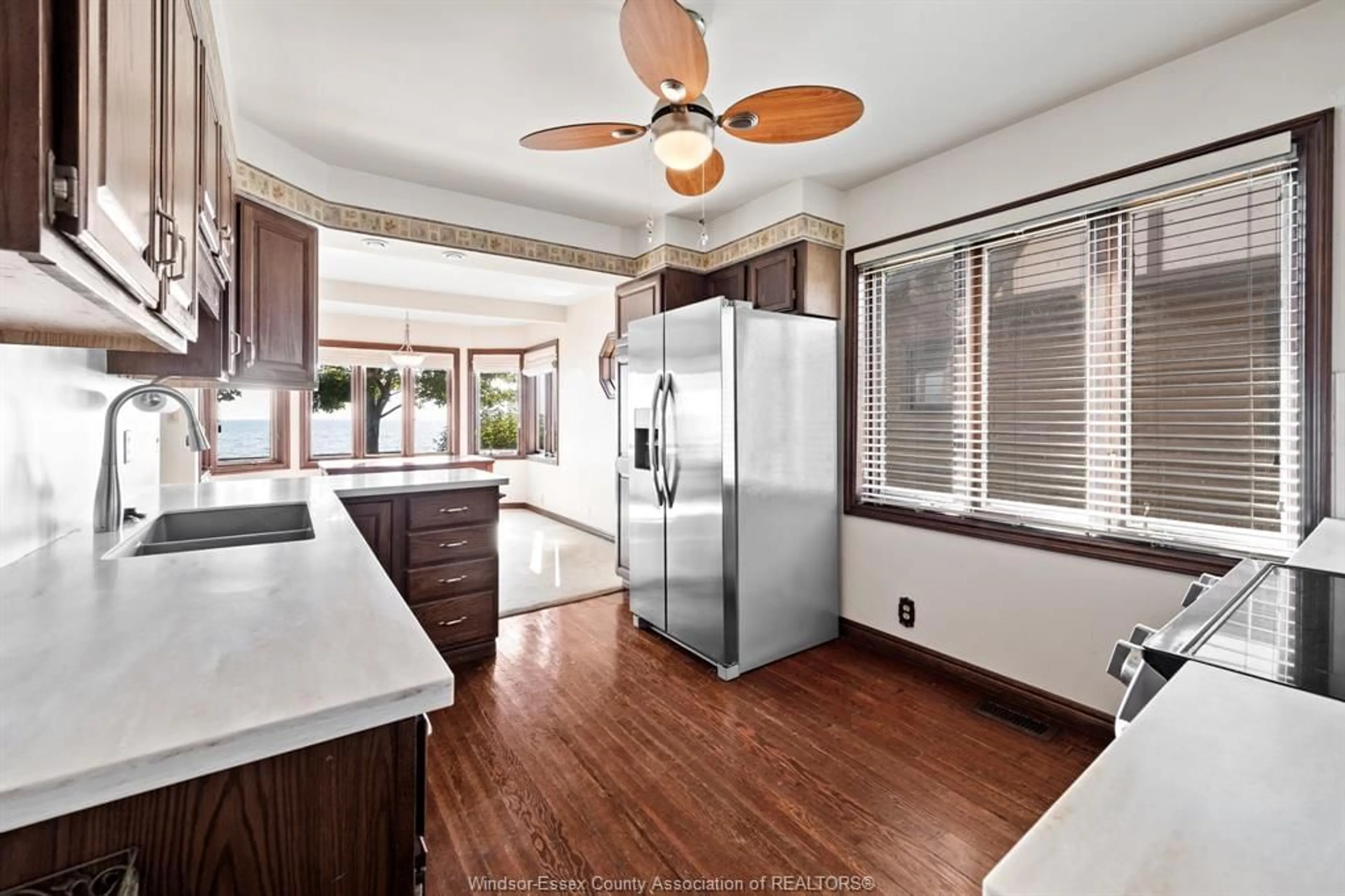 Open concept kitchen, unknown for 1818 ERIE Ave, Amherstburg Ontario N9V 2Y8