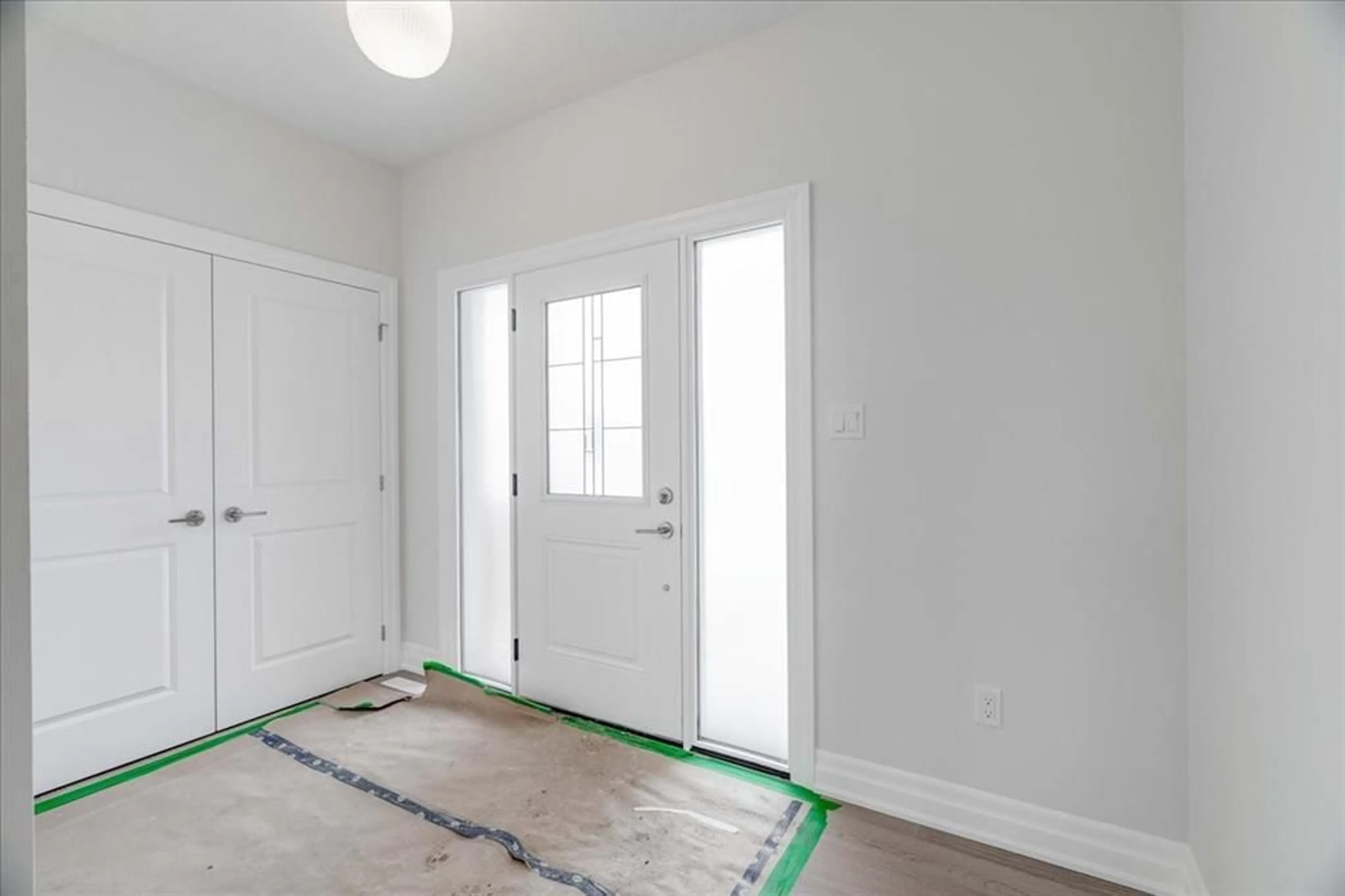 Indoor entryway for 4348 LISMER Lane, London Ontario N6L 0E2