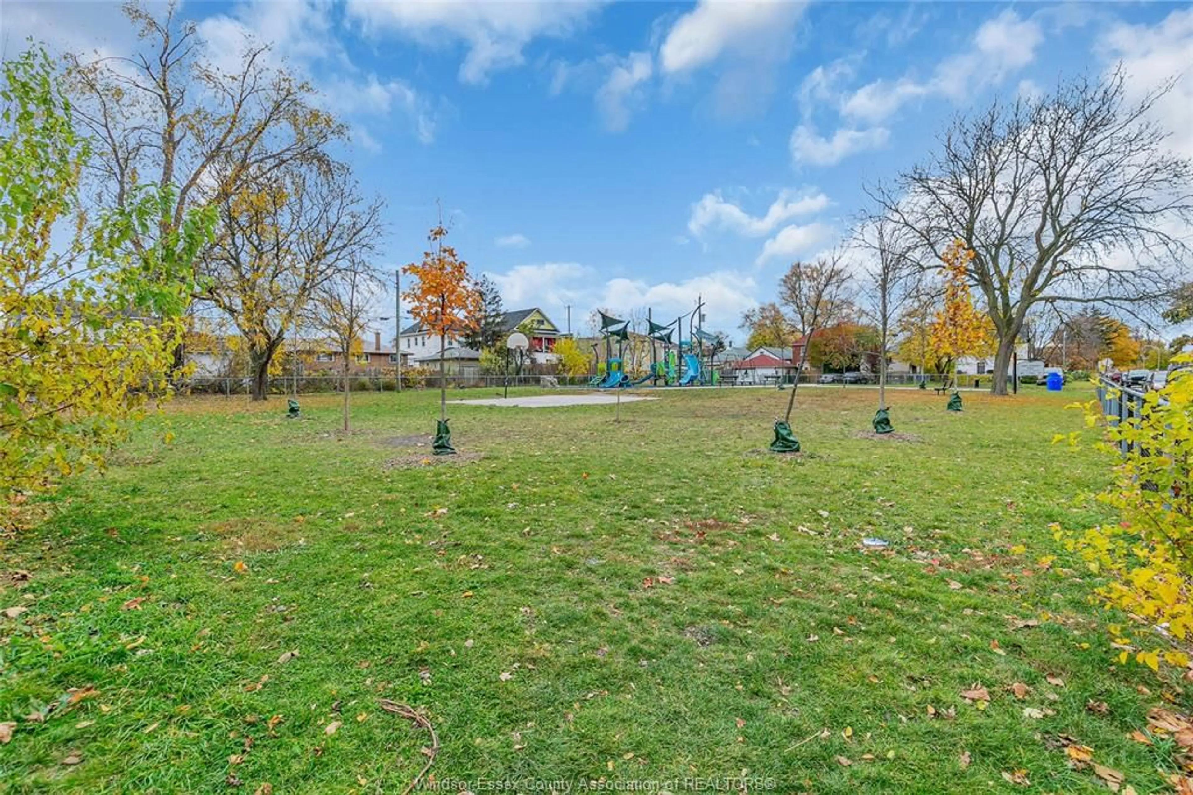 Unknown for 1107 UNIVERSITY Ave, Windsor Ontario N9A 3A5