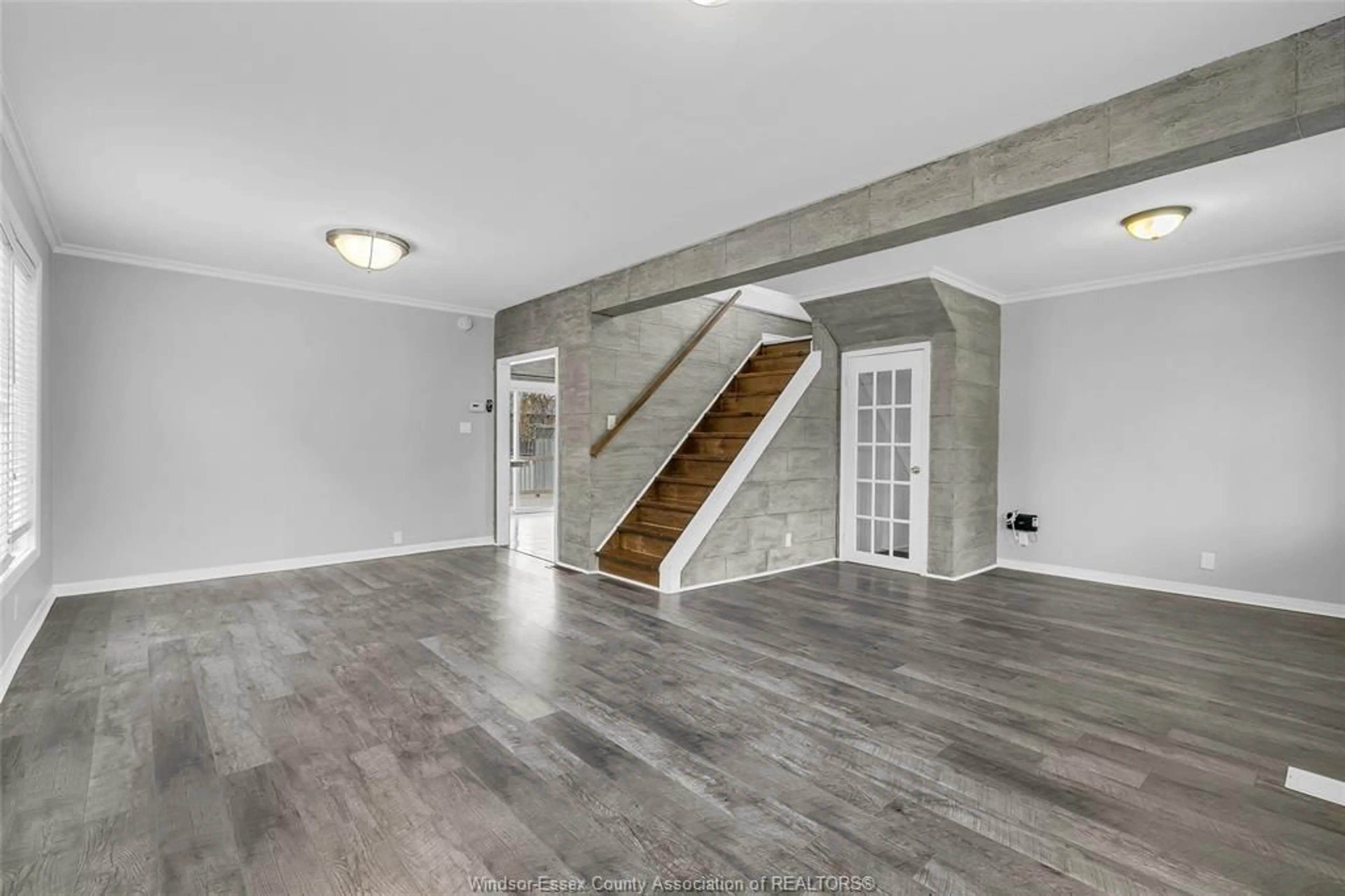 Unknown for 1107 UNIVERSITY Ave, Windsor Ontario N9A 3A5