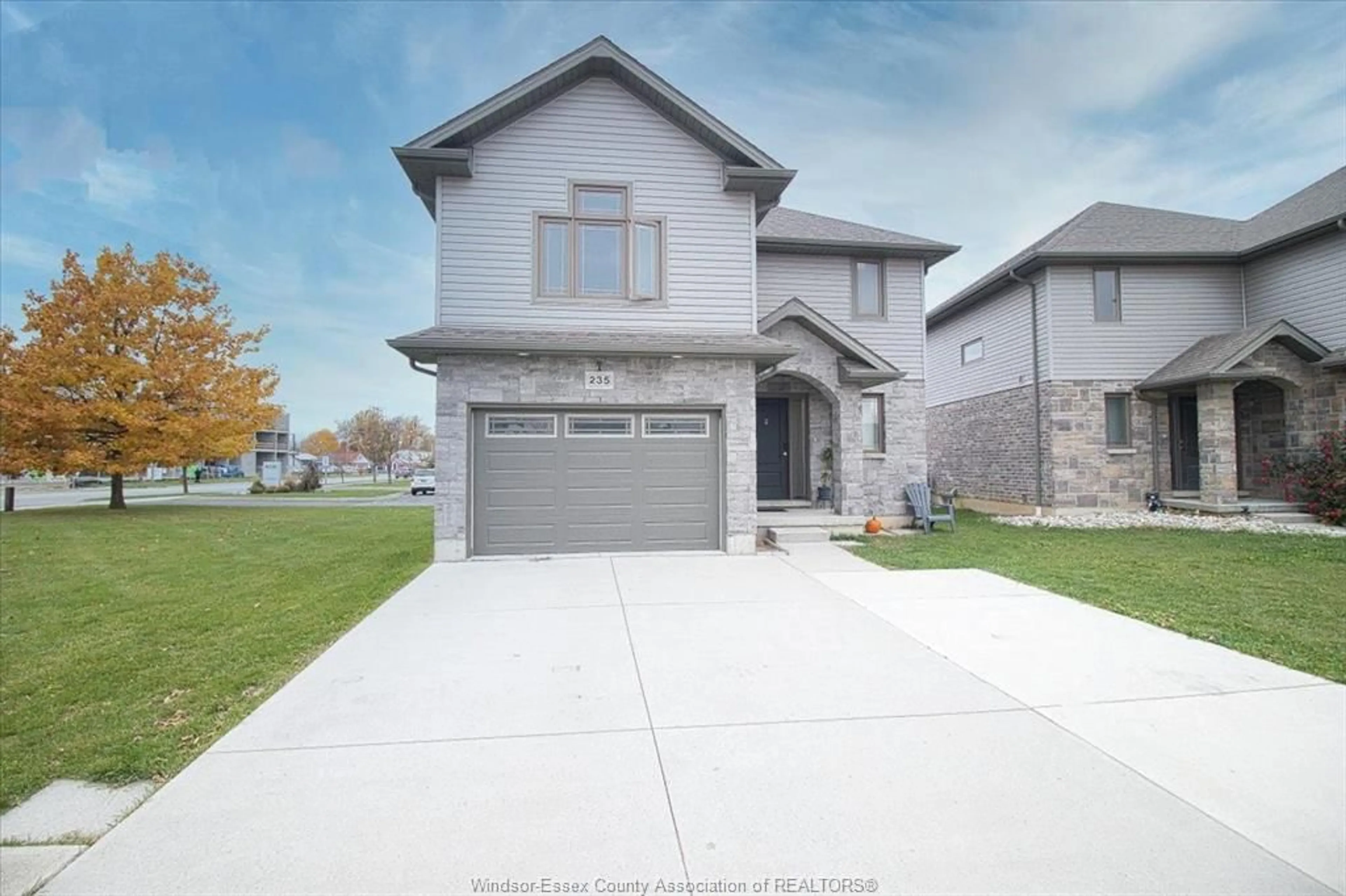 Home with brick exterior material, street for 235 BRISTOL Dr, Chatham Ontario N7M 6K9