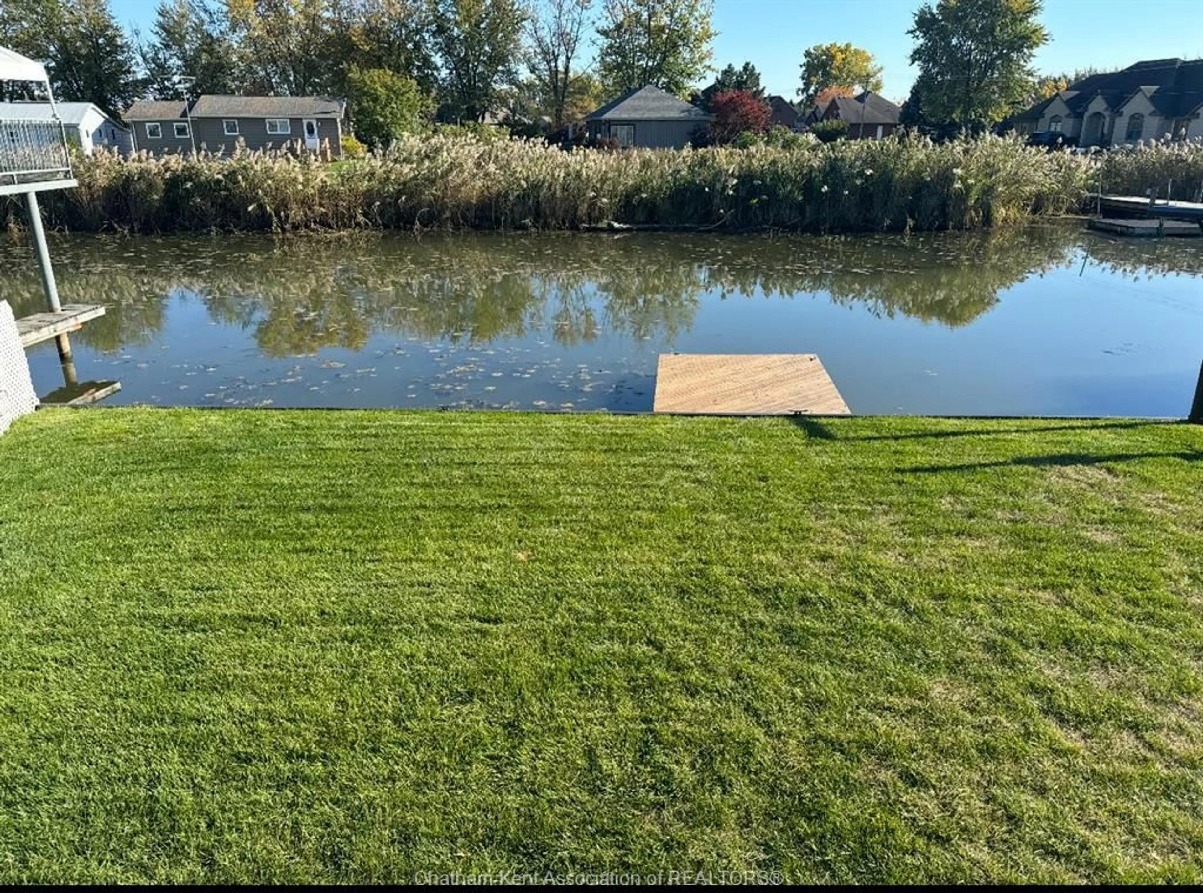 A pic from outside/outdoor area/front of a property/back of a property/a pic from drone, water/lake/river/ocean view for 19260 Lakeside Dr, Lighthouse Cove Ontario N0P 2L0