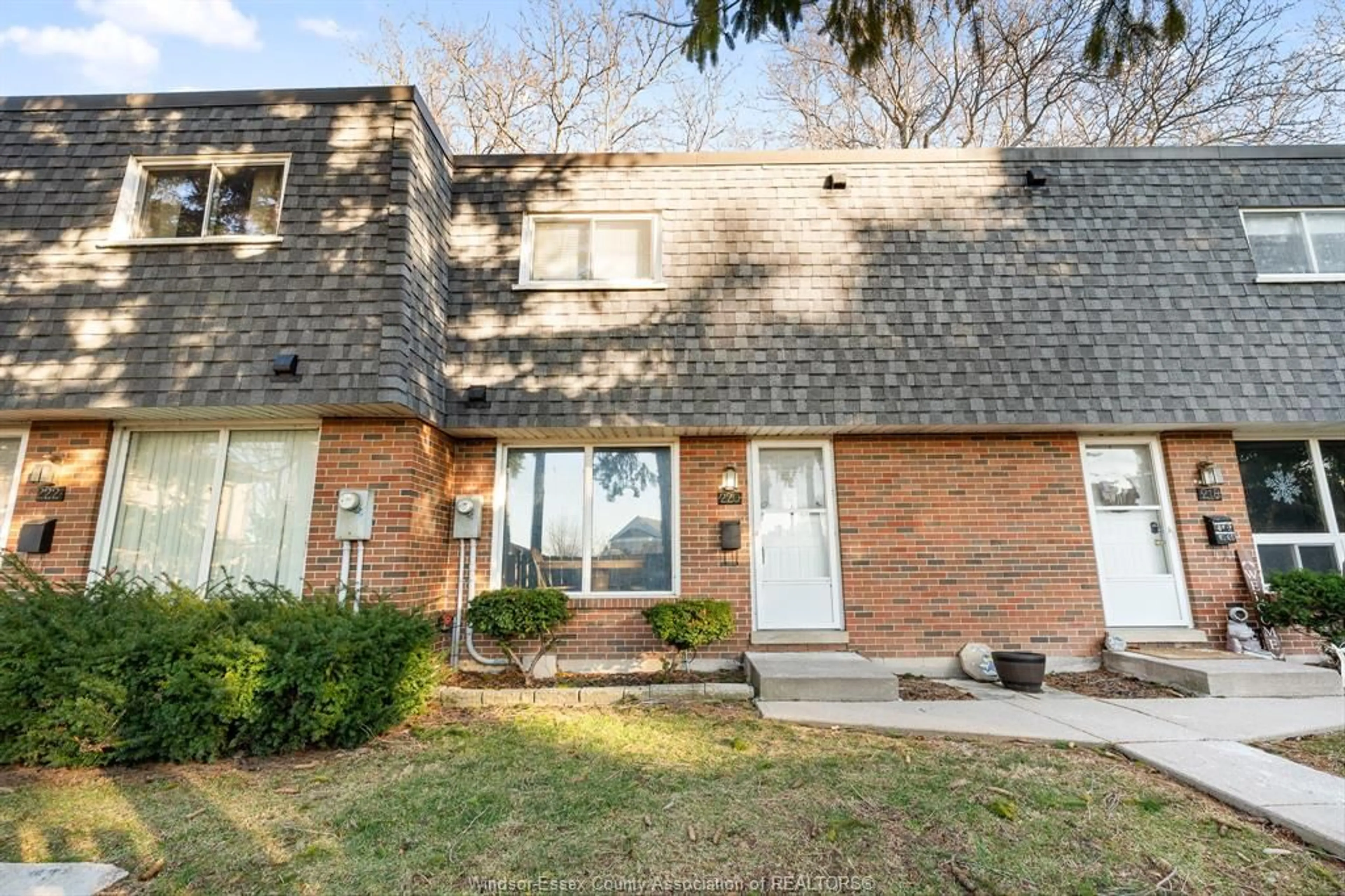 Home with brick exterior material, street for 220 Victoria St, Amherstburg Ontario N9V 2K5