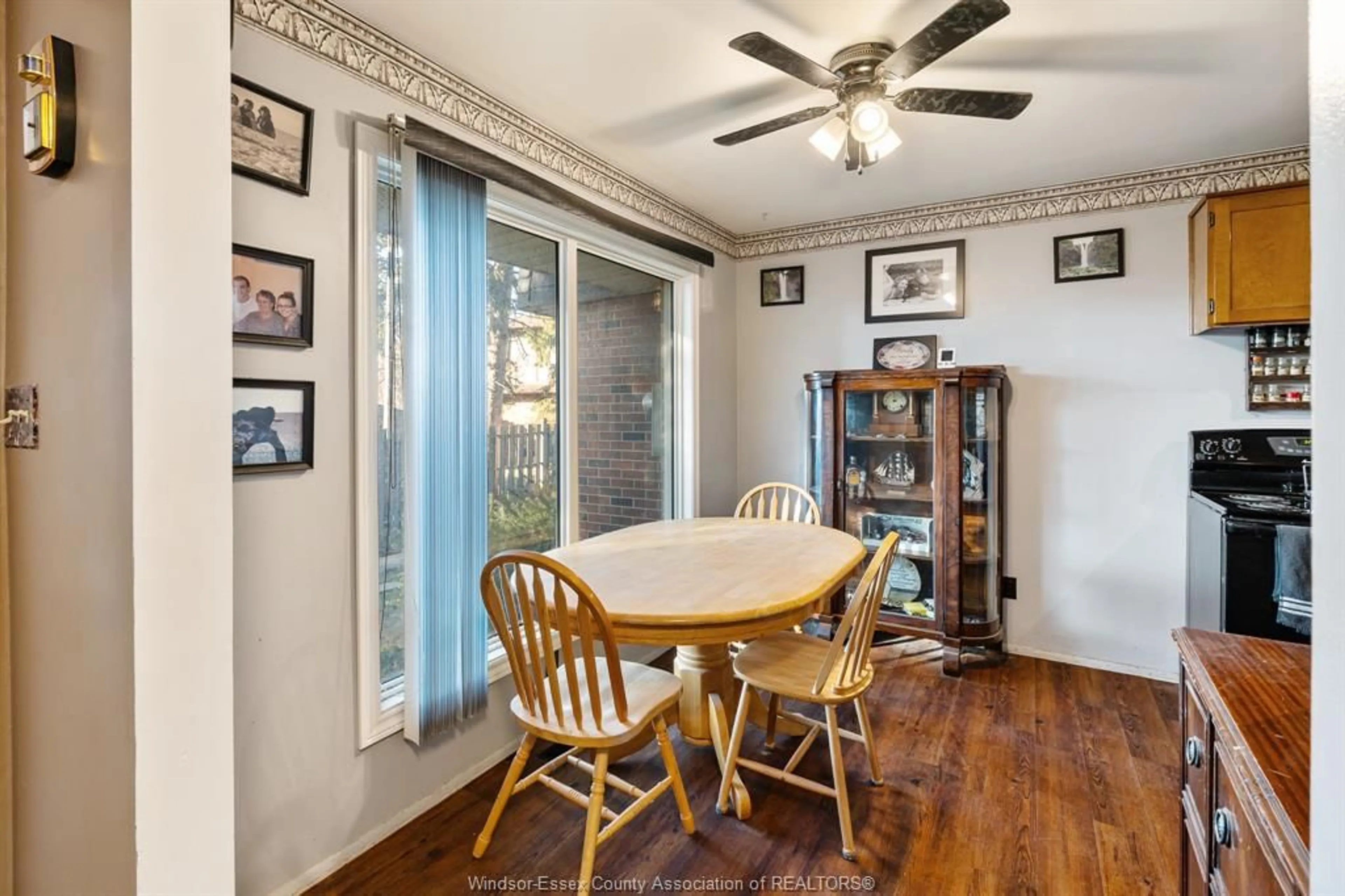 Dining room, unknown for 220 Victoria St, Amherstburg Ontario N9V 2K5