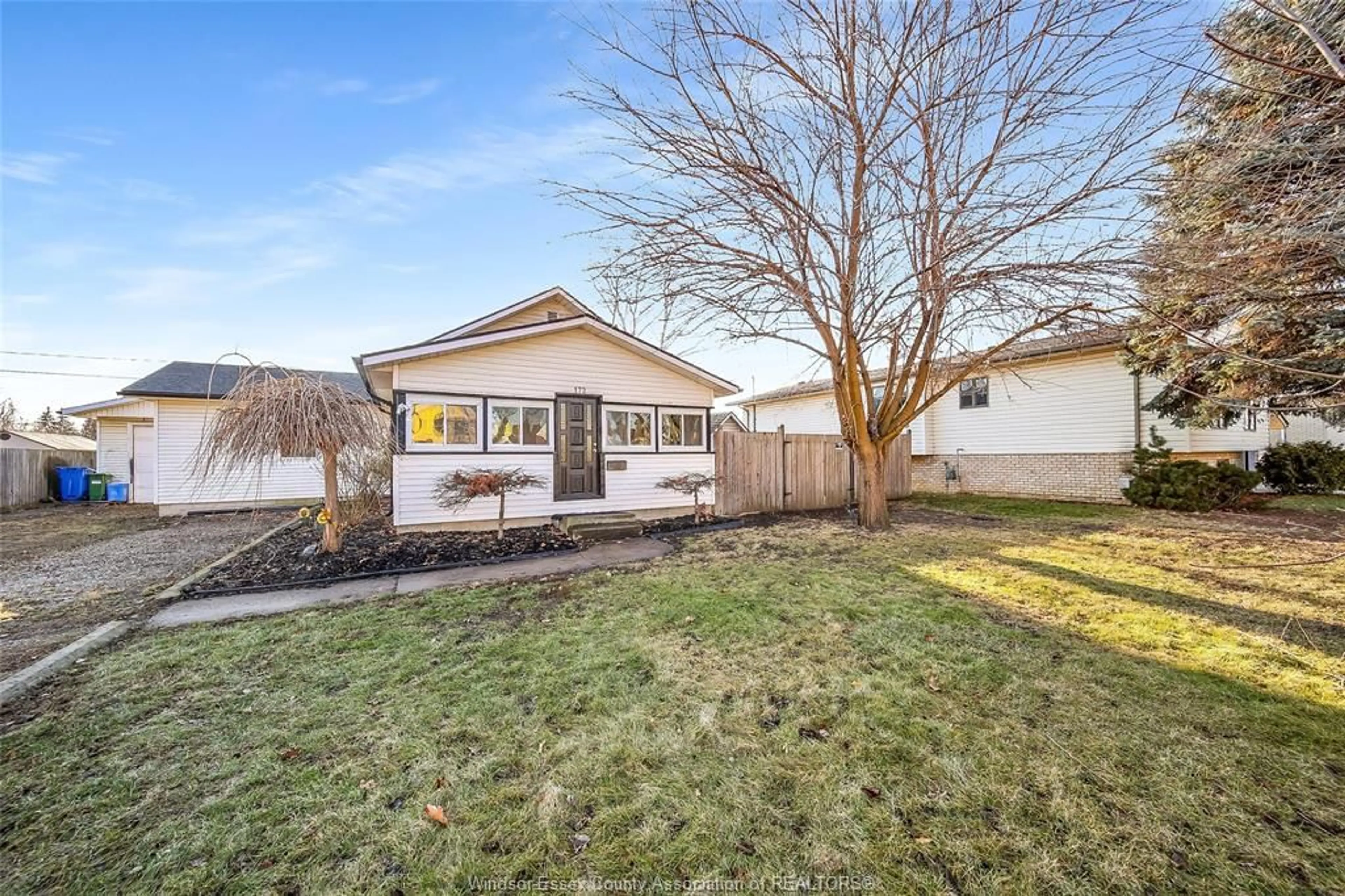 Unknown for 172 LAURIER, LaSalle Ontario N9J 1L5