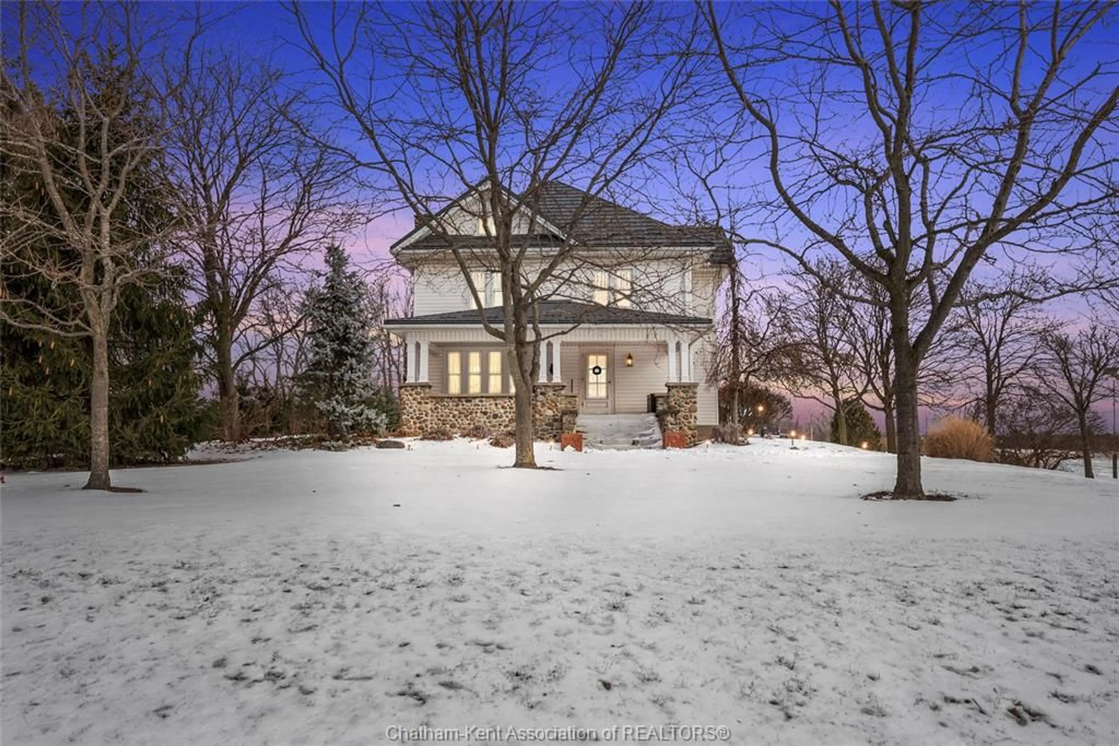 A pic from outside/outdoor area/front of a property/back of a property/a pic from drone, street for 243 Chatham St, Blenheim Ontario N0P 1A0