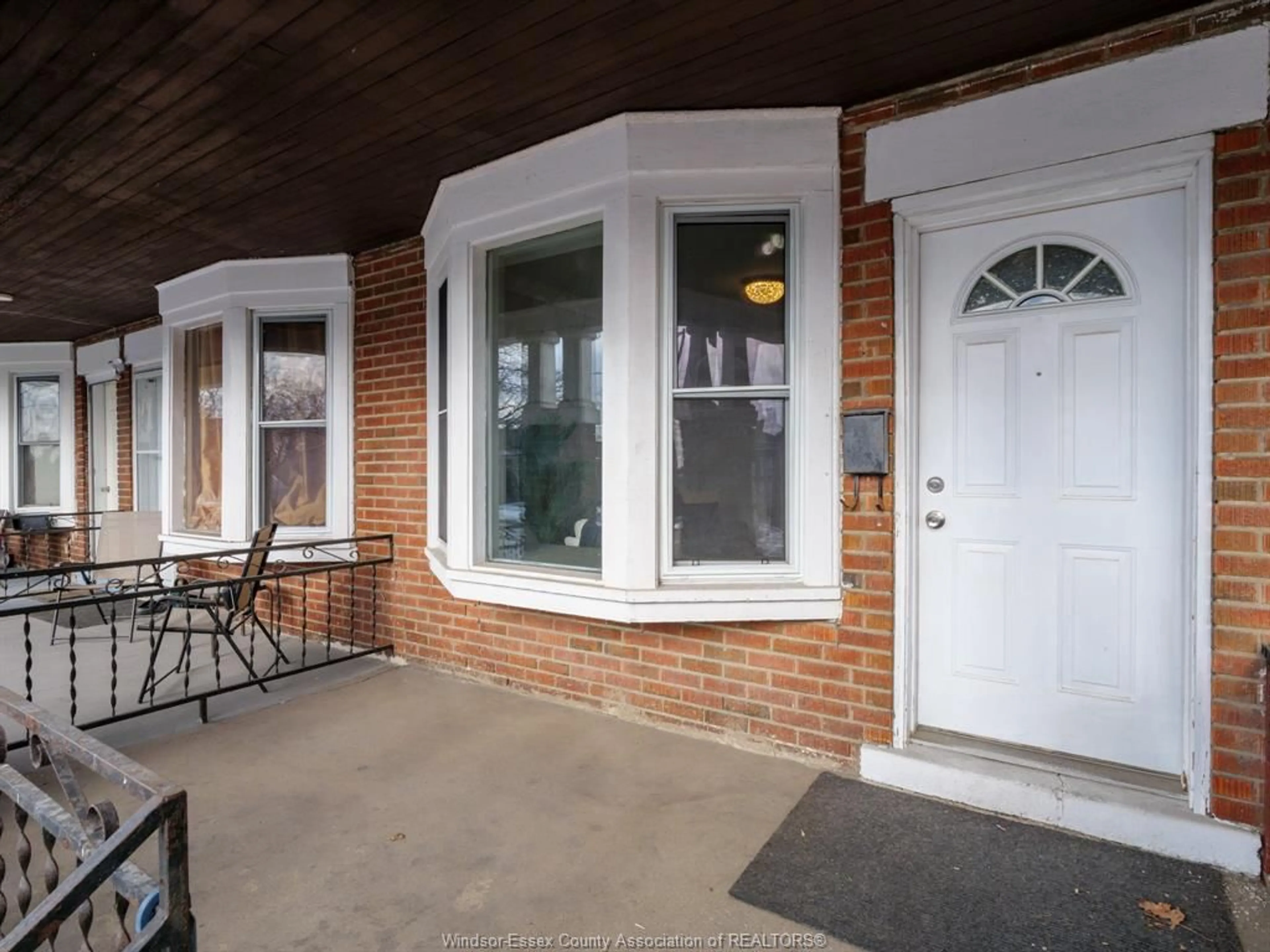 Unknown for 1424 WYANDOTTE St, Windsor Ontario N9B 1H4