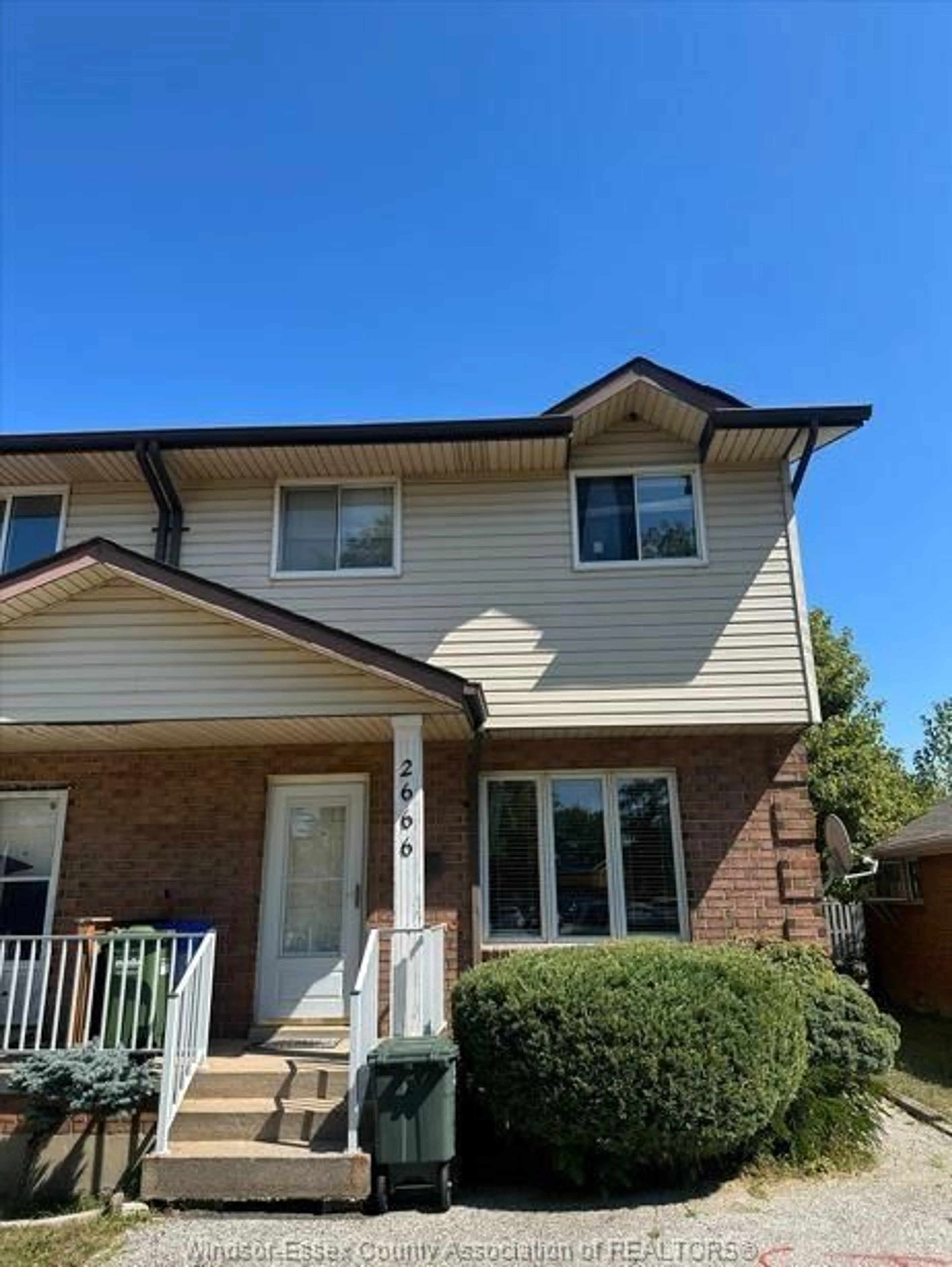 Home with brick exterior material, street for 2666 LAUZON, Windsor Ontario N8T 2Z6