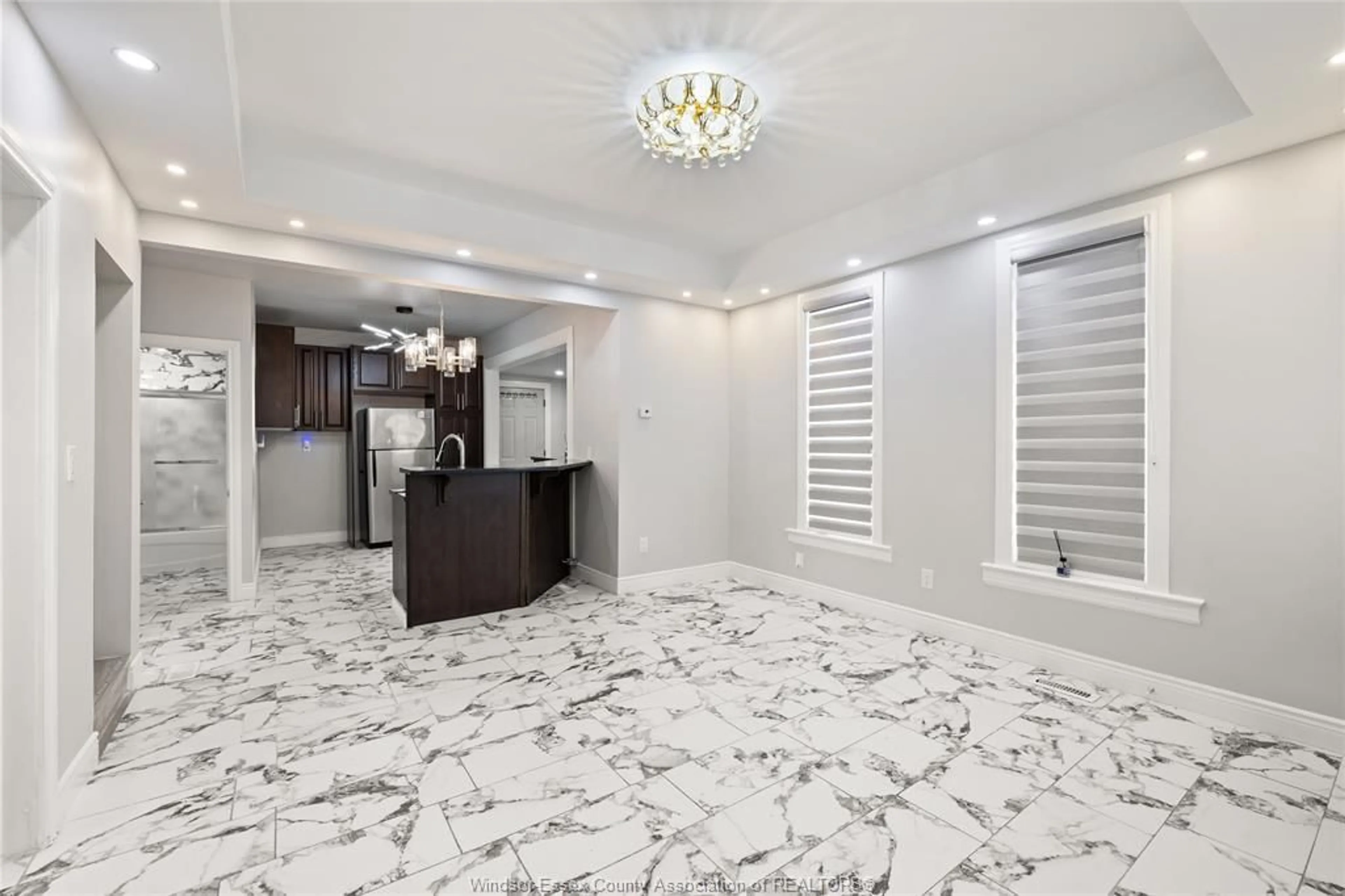 Unknown for 811 LANGLOIS Ave, Windsor Ontario N9A 2G9