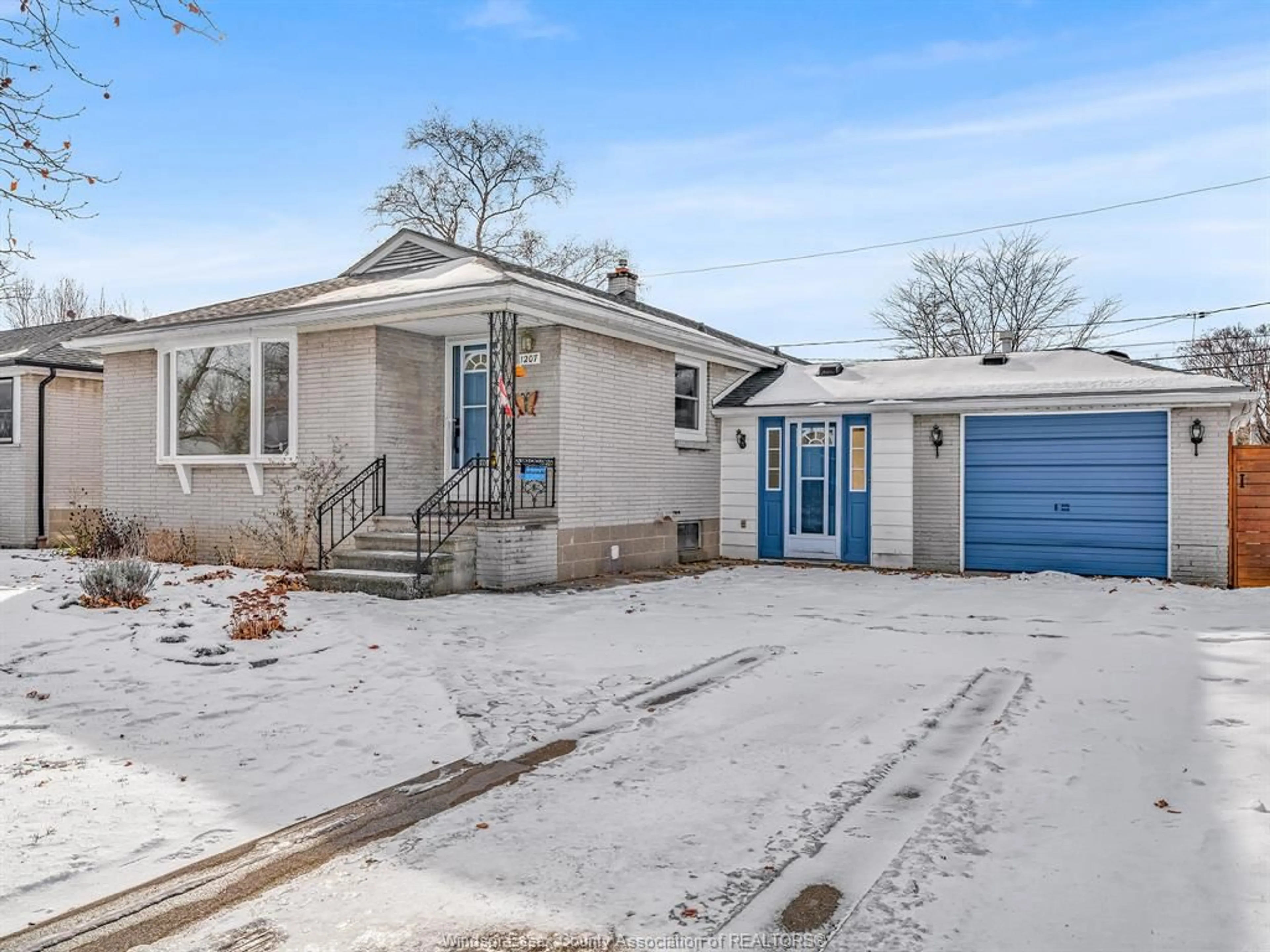 Unknown for 1207 VIRGINIA Ave, Windsor Ontario N8S 2Z1