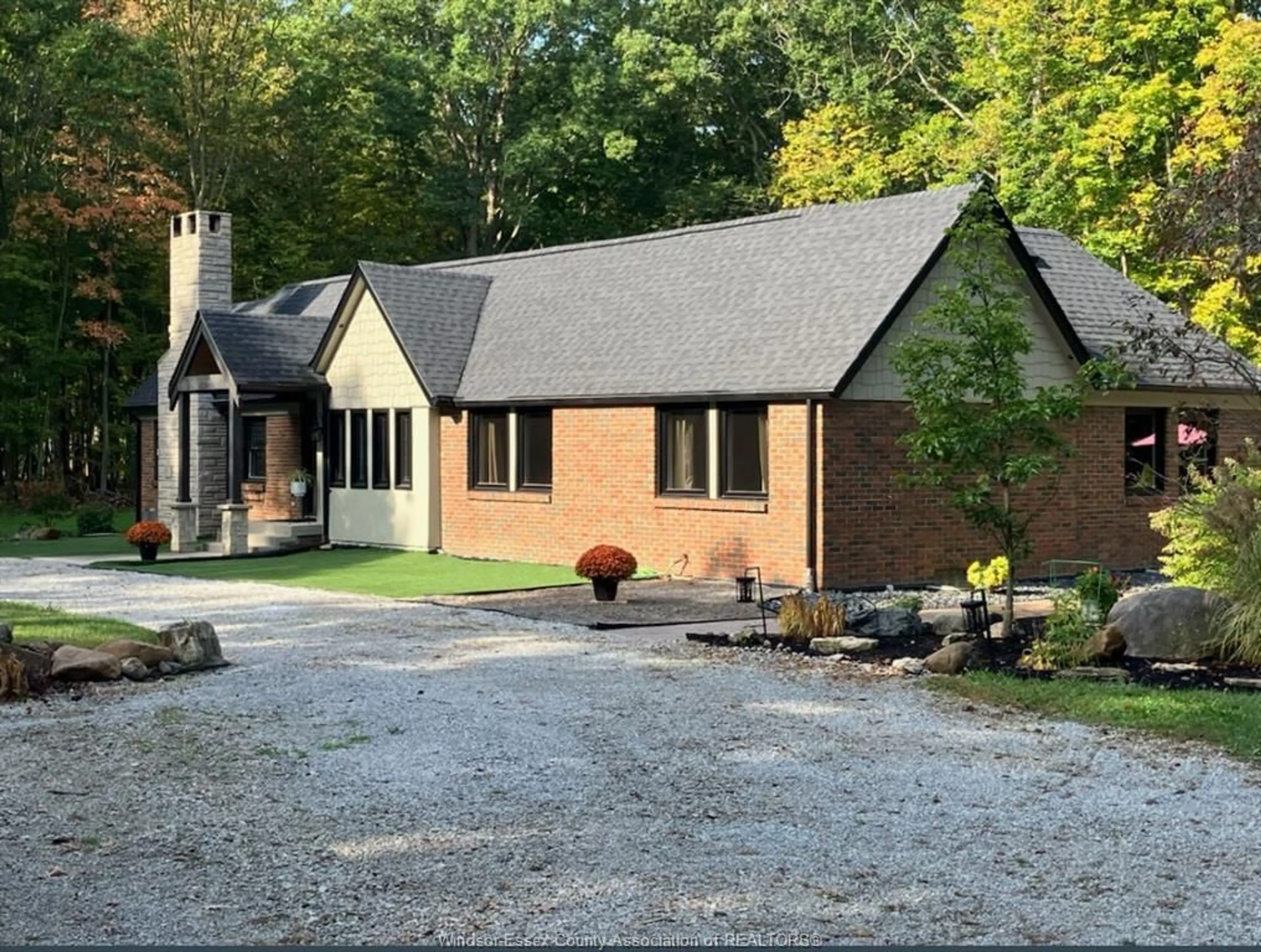 A pic from outside/outdoor area/front of a property/back of a property/a pic from drone, unknown for 4941 4TH CONCESSION Rd, Essex Ontario N0R 1G0