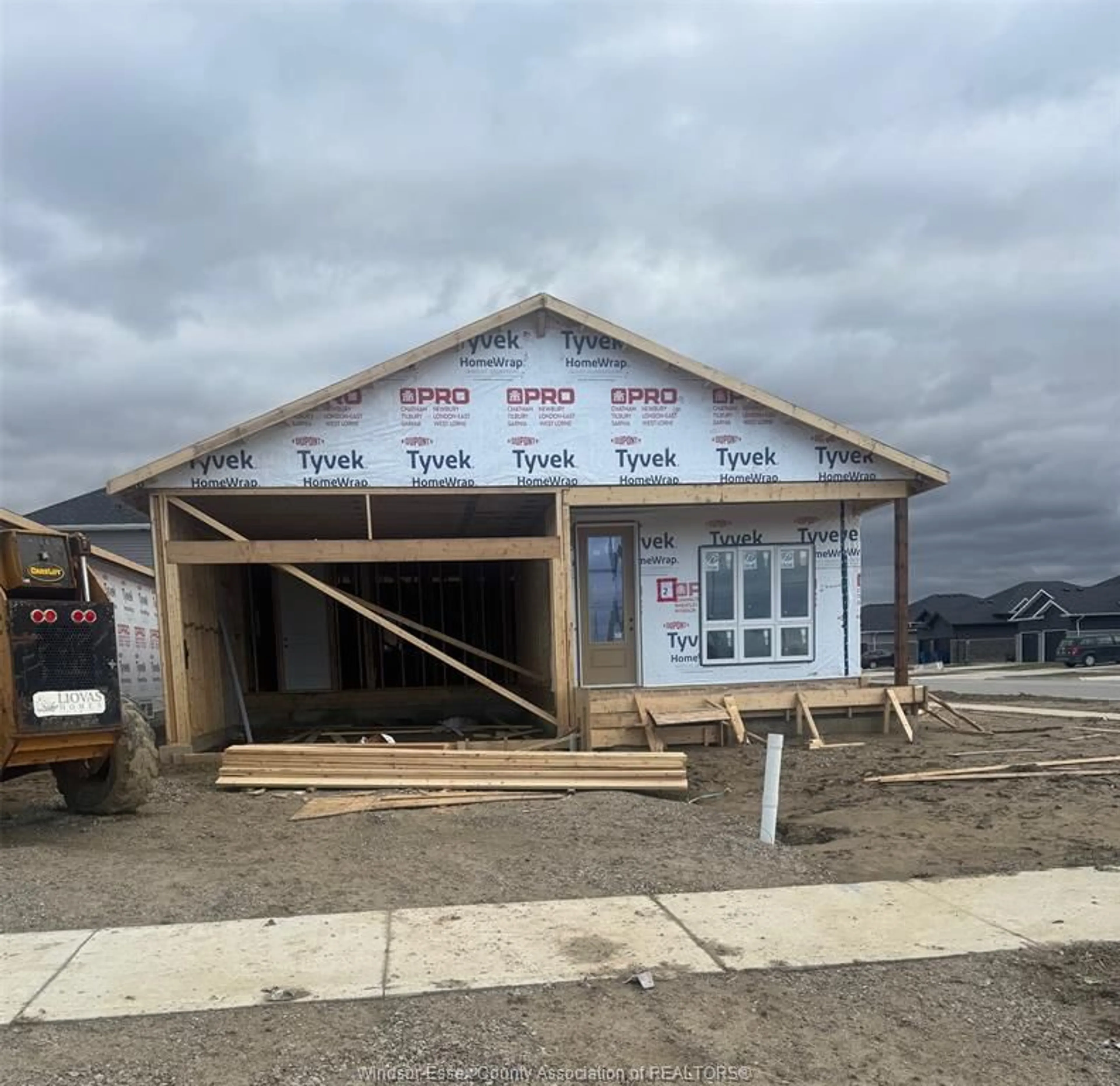 Unknown for 2 ROSEWOOD Cres, Chatham Ontario N7M 0V4