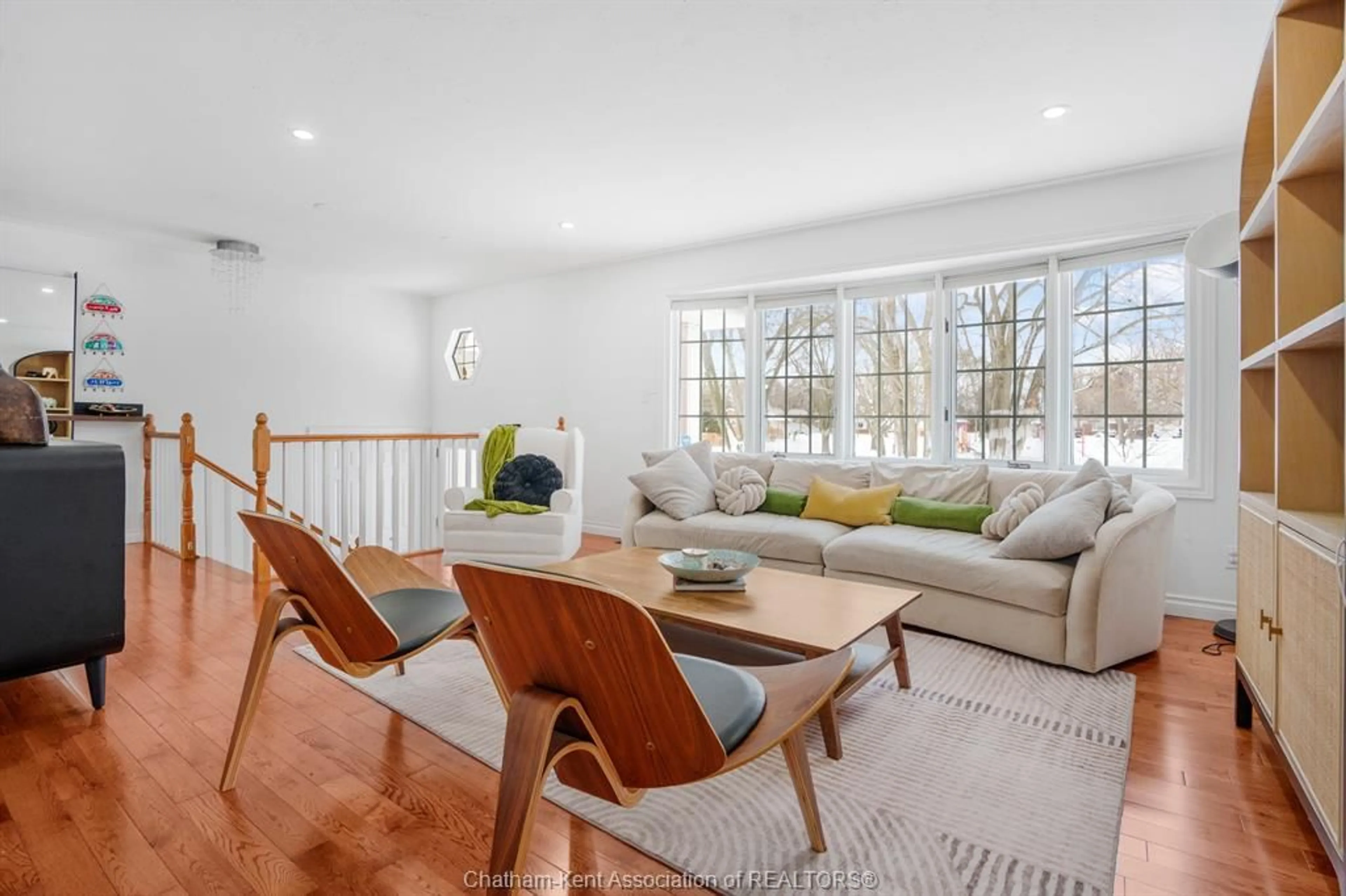 Living room with furniture, unknown for 81 Lancefield Pl, Chatham Ontario N7L 2M2