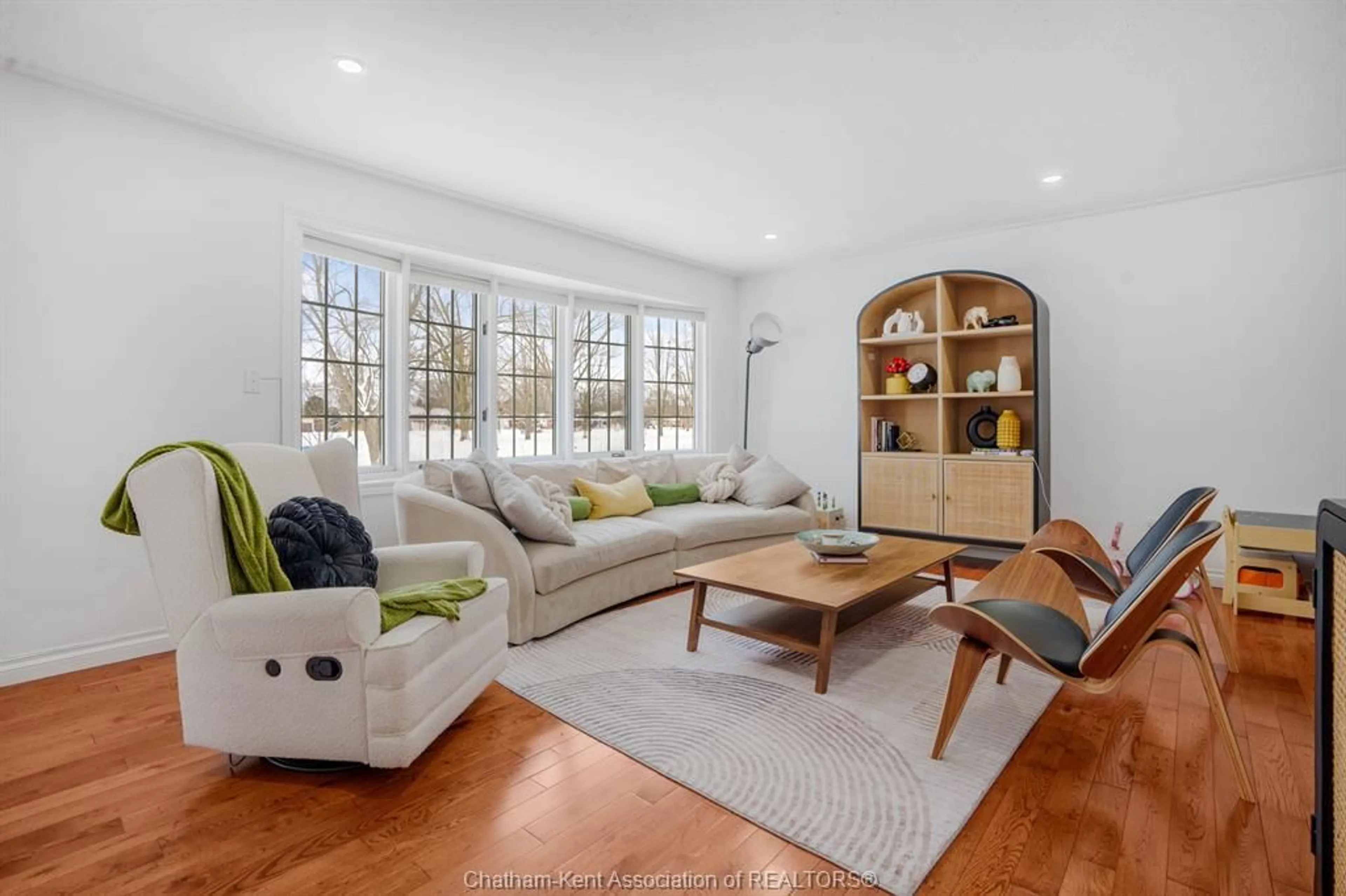 Living room with furniture, unknown for 81 Lancefield Pl, Chatham Ontario N7L 2M2