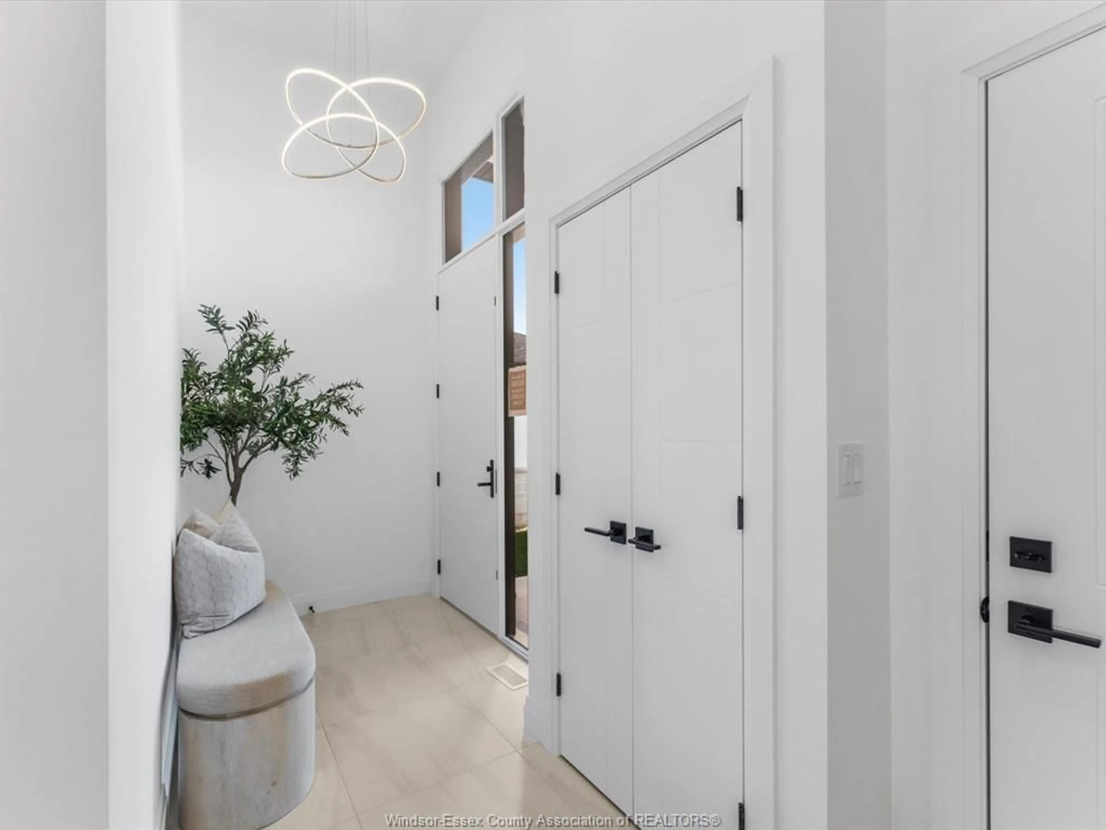 Indoor entryway for 56 DESTINY, Leamington Ontario N8H 0E1